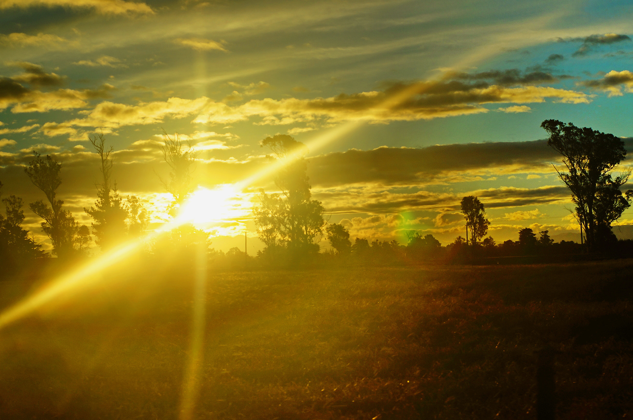 Sony Alpha NEX-5R + Sony 50mm F1.4 sample photo. Sunset photography