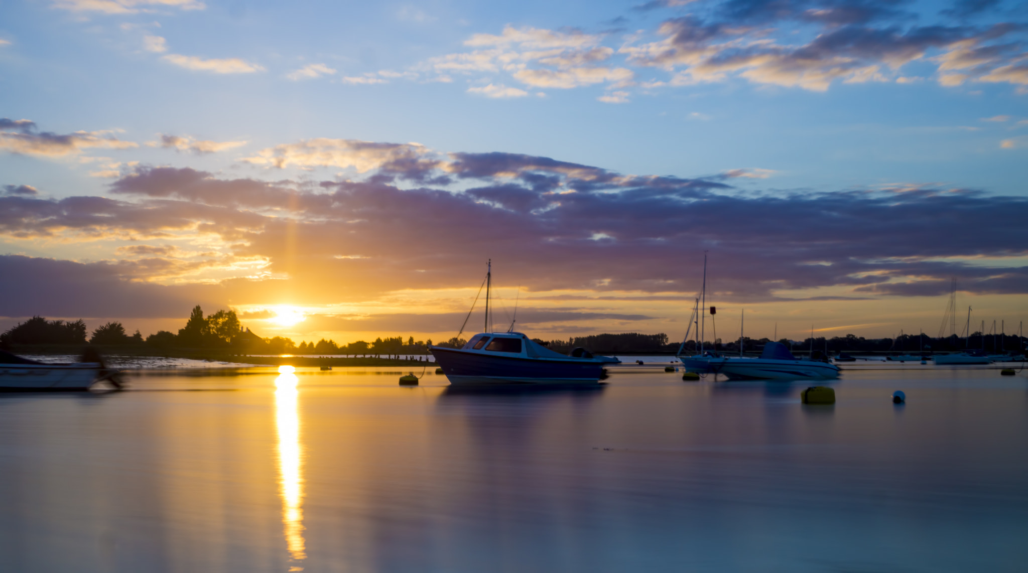 Sony SLT-A77 + Sony DT 18-55mm F3.5-5.6 SAM sample photo. Bosham sunset photography