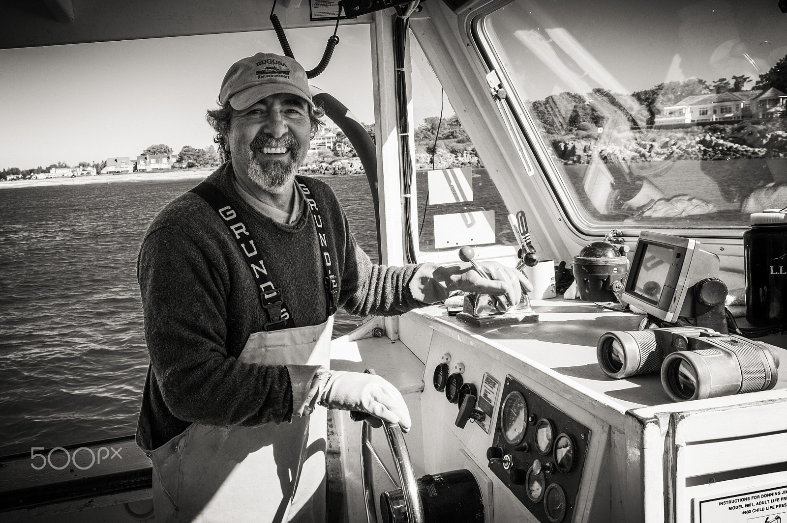Nikon AF-S Nikkor 24-70mm F2.8E ED VR sample photo. Captain bob on the rugosa photography