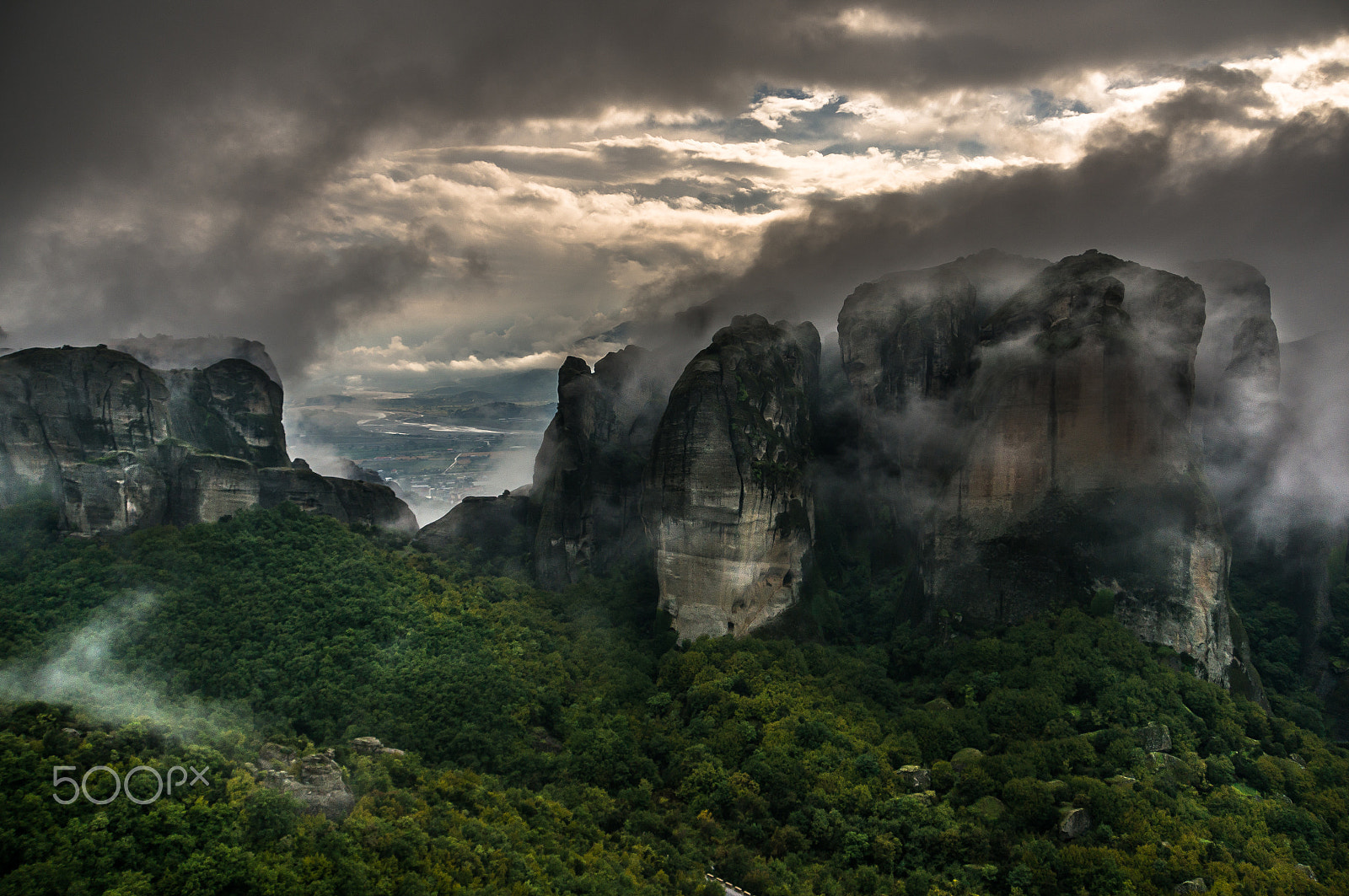 Sony E 18-200mm F3.5-6.3 OSS LE sample photo. Foggy mountains photography