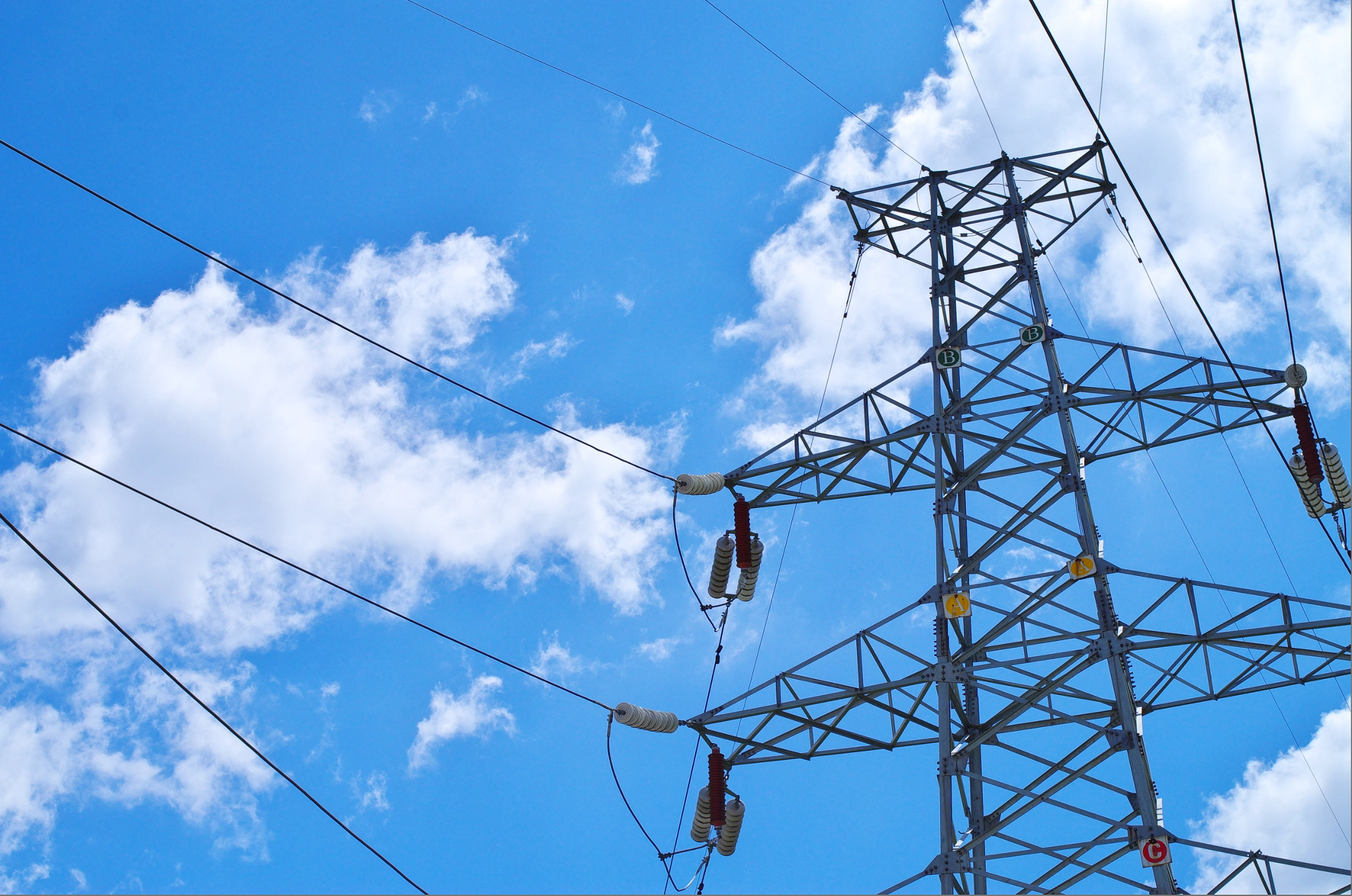 HD Pentax DA 40mm F2.8 Limited sample photo. Electricity pylons photography