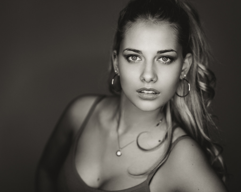 Canon EOS-1Ds Mark III sample photo. Lorina photography