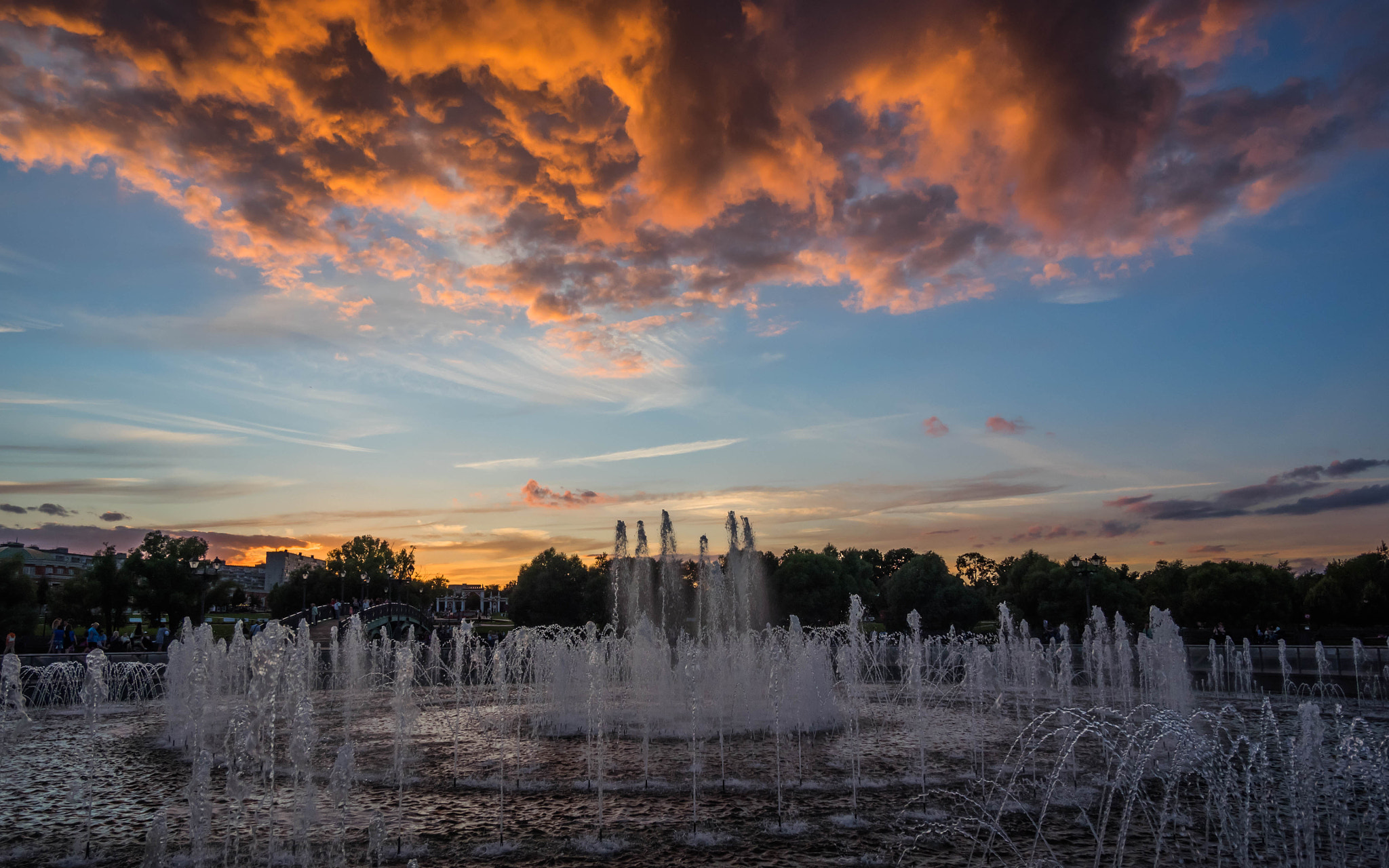Olympus OM-D E-M1 + Panasonic Lumix G Vario 7-14mm F4 ASPH sample photo. Fountain in tsaritsyno photography