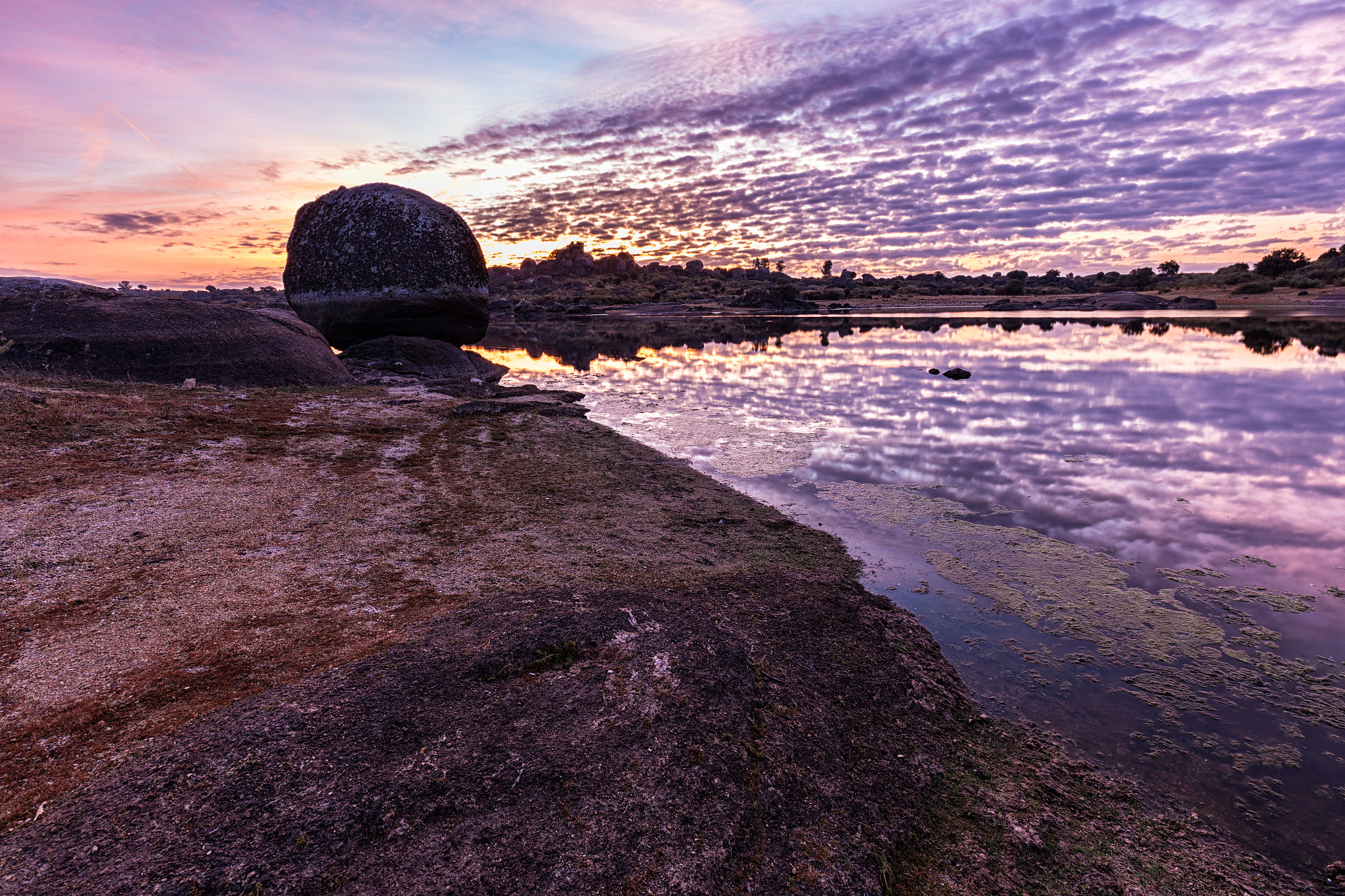 Canon EOS 6D + Canon EF 16-35mm F4L IS USM sample photo. Barruecos  161016-9287 photography