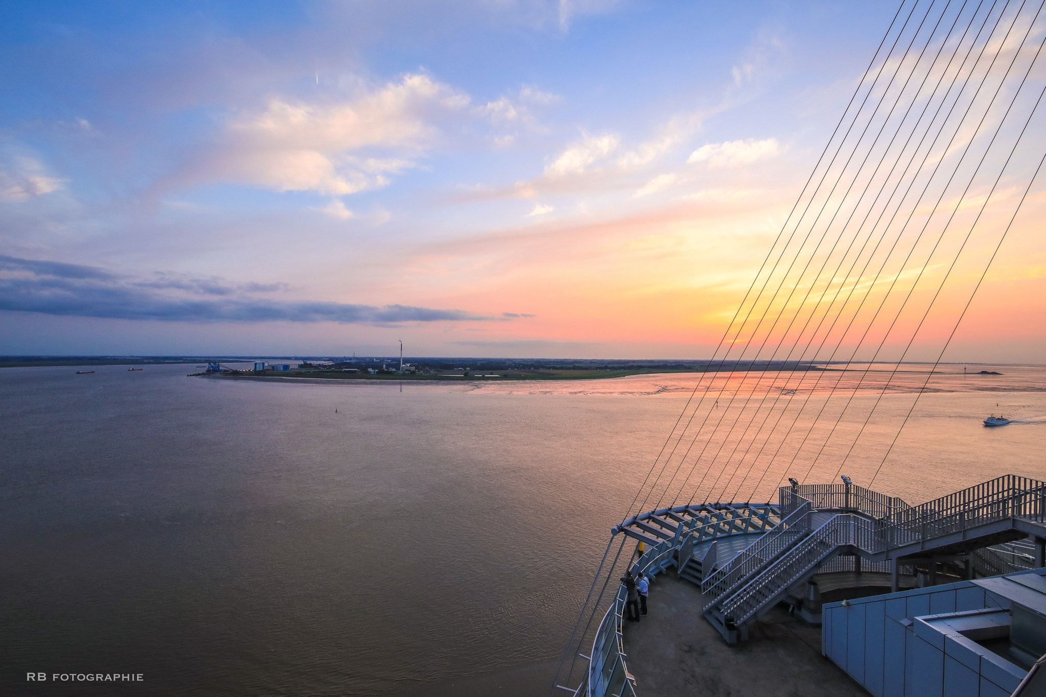 Canon EF 300mm f/2.8L sample photo. Taken at 80 meters on the platform of the sail city hotel bremerhaven germany photography