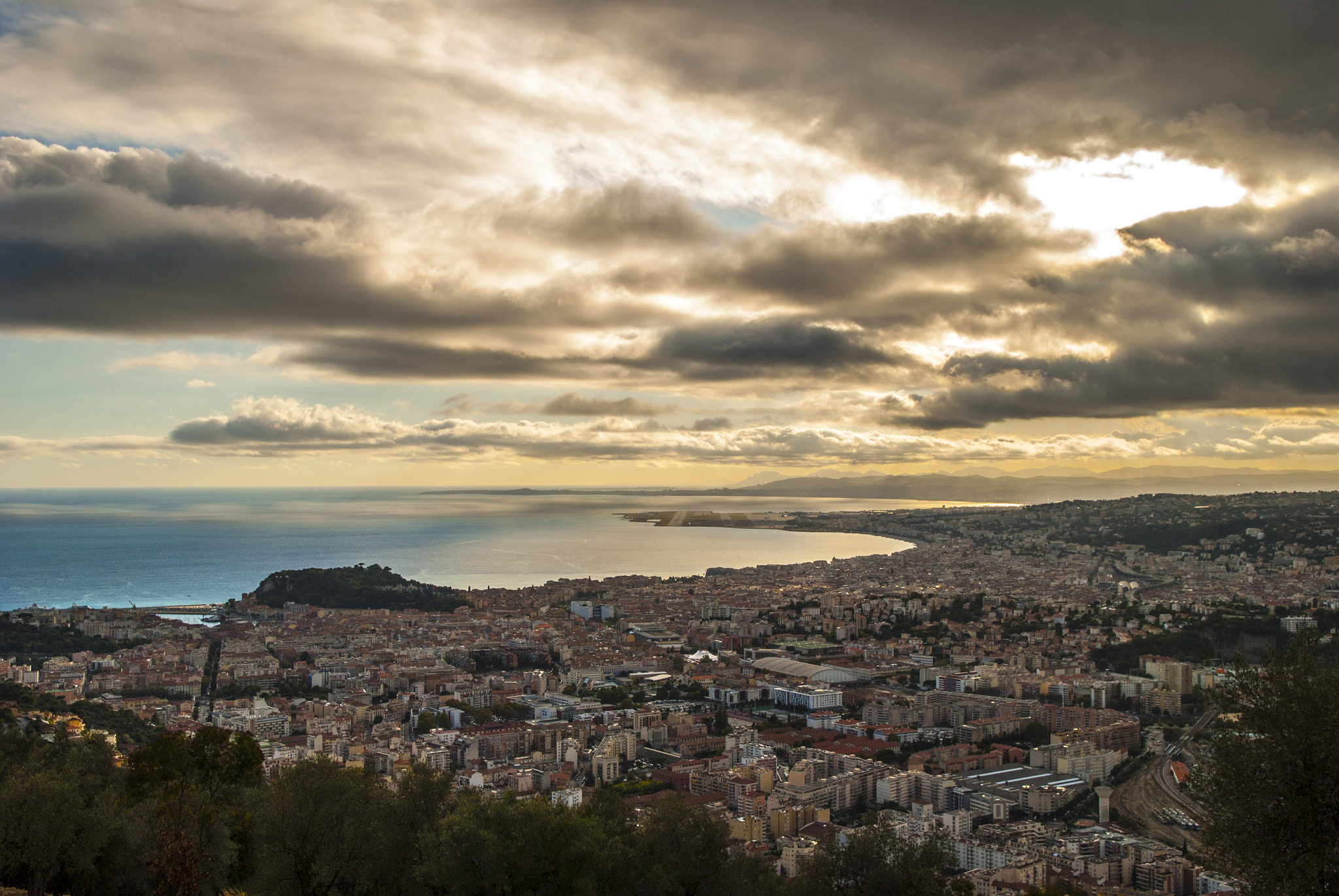 Sigma 17-50mm F2.8 EX DC OS HSM sample photo. Panorama niçoise photography