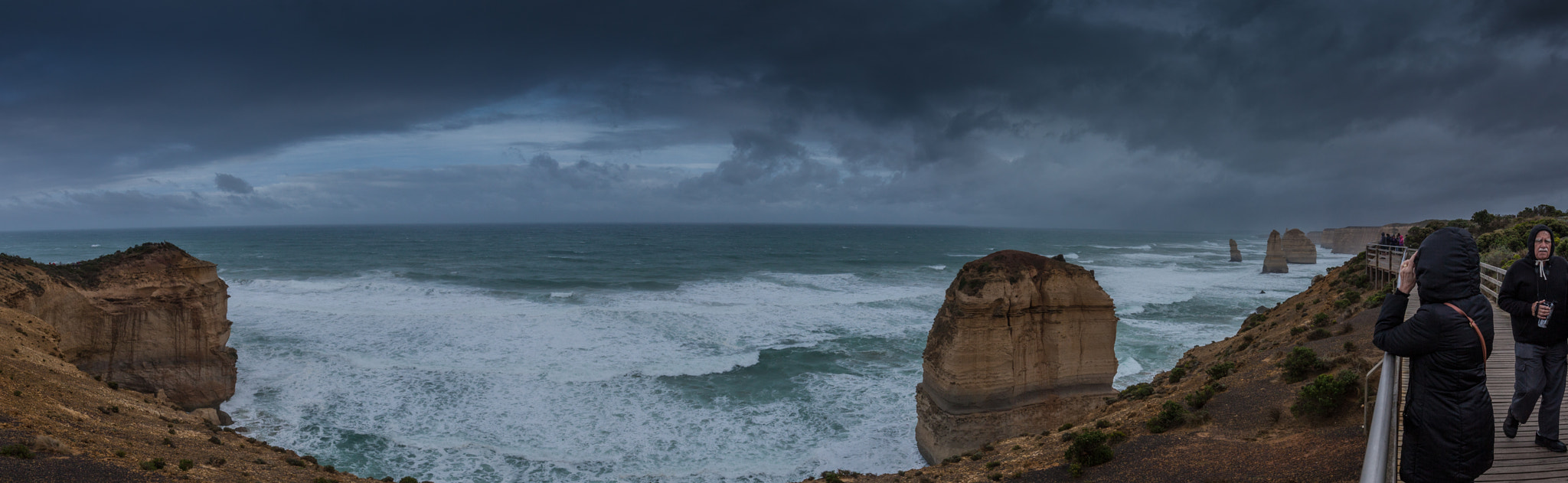 Canon EF 16-35mm F4L IS USM sample photo. Tourism on the shipwreck coast photography