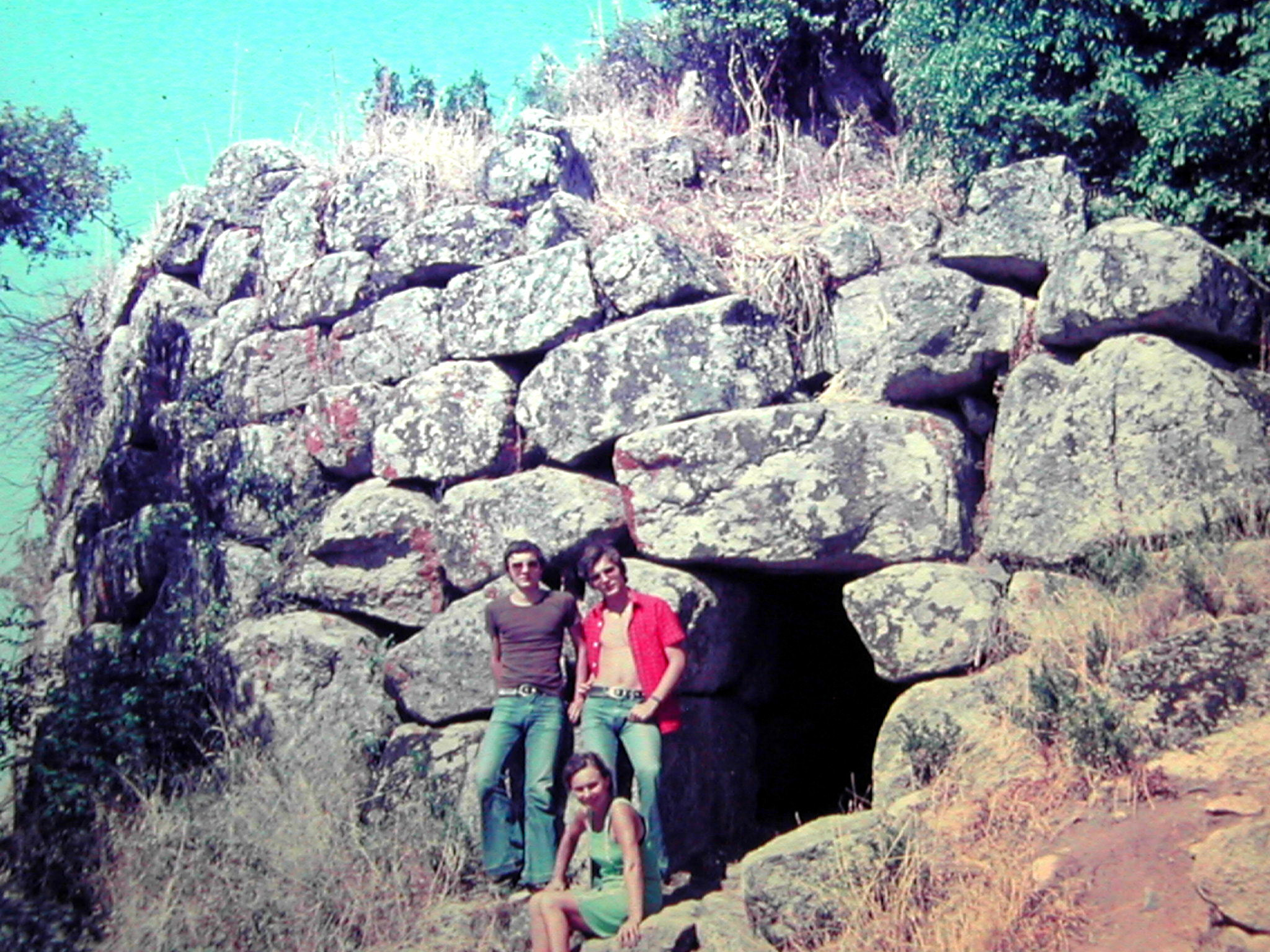 Nikon E885 sample photo. Sardegna un nuraghe presso arzachena photography