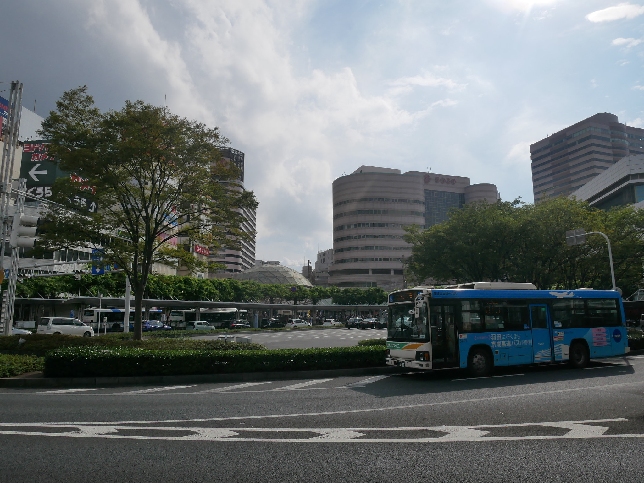 Panasonic Lumix DMC-GX85 (Lumix DMC-GX80 / Lumix DMC-GX7 Mark II) + Panasonic Lumix G Vario HD 12-32mm F3.5-5.6 Mega OIS sample photo