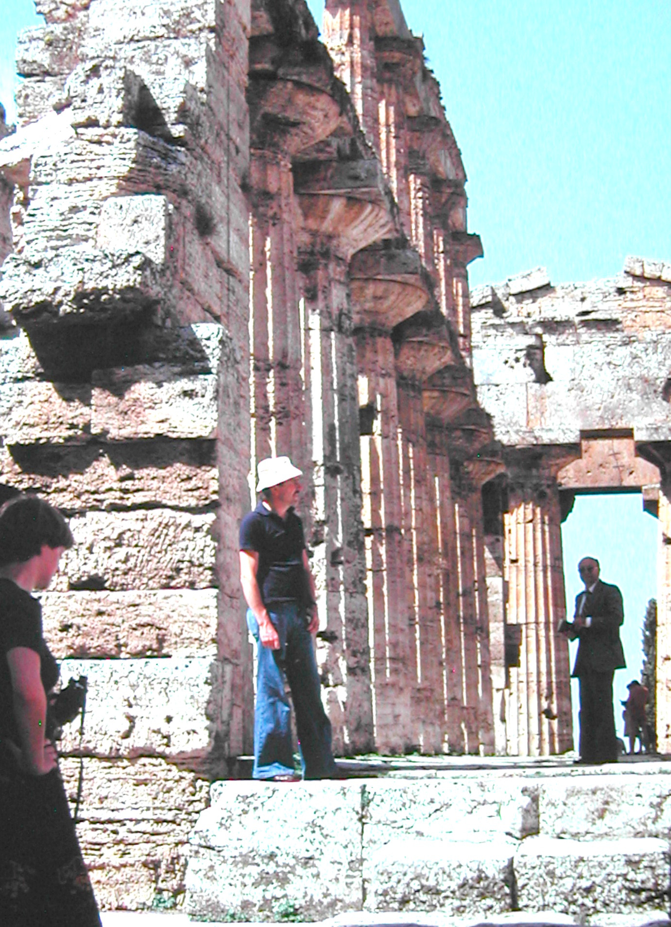 Nikon E885 sample photo. 1977  poseidonia o paestum photography