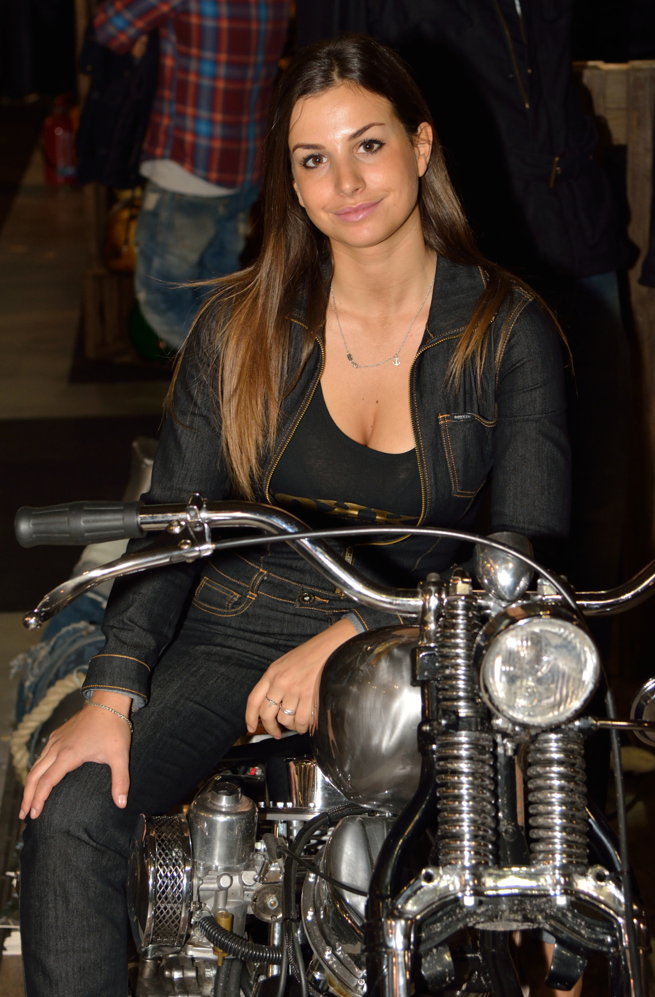 Nikon AF-S Nikkor 24-120mm F4G ED VR sample photo. Eicma girl photography