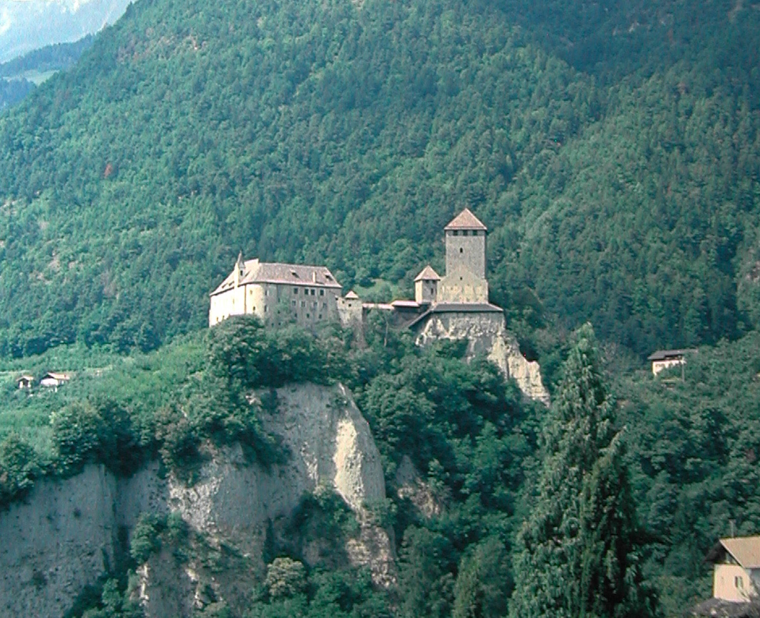 Nikon E885 sample photo. 1978  castel tirolo a.a. photography