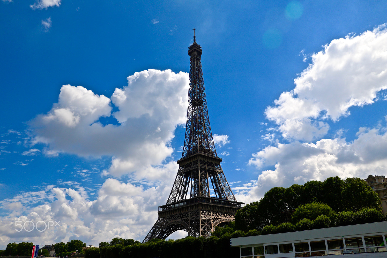 Canon EOS 760D (EOS Rebel T6s / EOS 8000D) + Canon EF-S 18-135mm F3.5-5.6 IS STM sample photo. Eiffel tower from boat, paris france photography