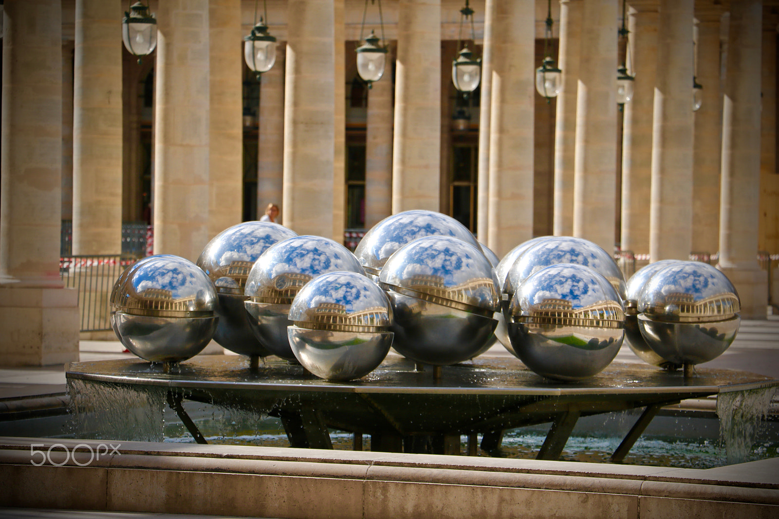 Canon EOS 760D (EOS Rebel T6s / EOS 8000D) + Canon EF-S 18-135mm F3.5-5.6 IS STM sample photo. Palais royal à paris photography