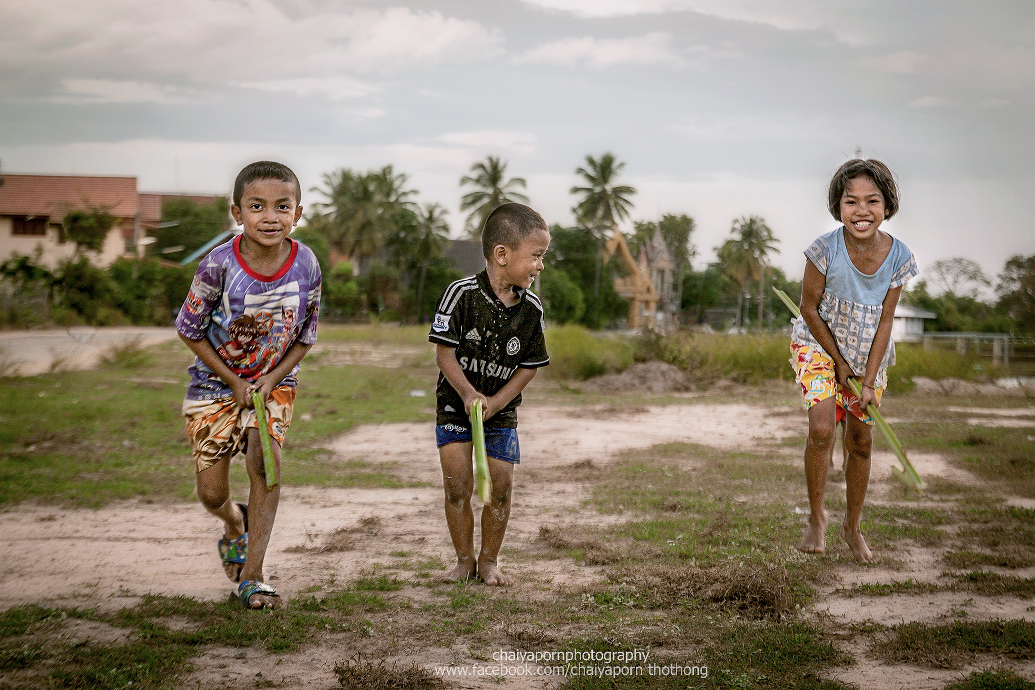 Canon EF-S 17-55mm F2.8 IS USM sample photo. The toys of children in thailand. photography