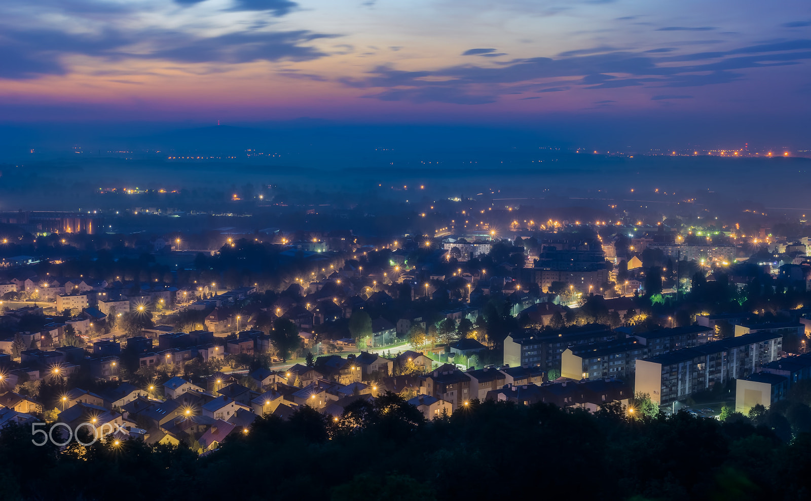 HD Pentax D FA 24-70mm F2.8 ED SDM WR sample photo. The city is still sleeping photography