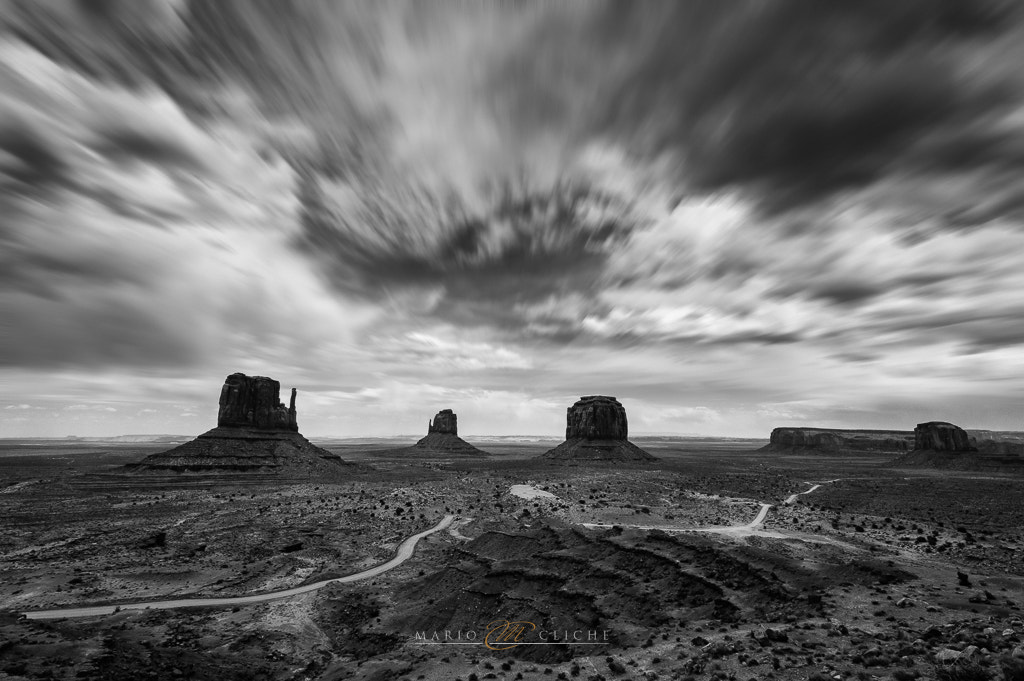 Canon EOS 5DS + Canon EF 17-40mm F4L USM sample photo. Monument valley photography