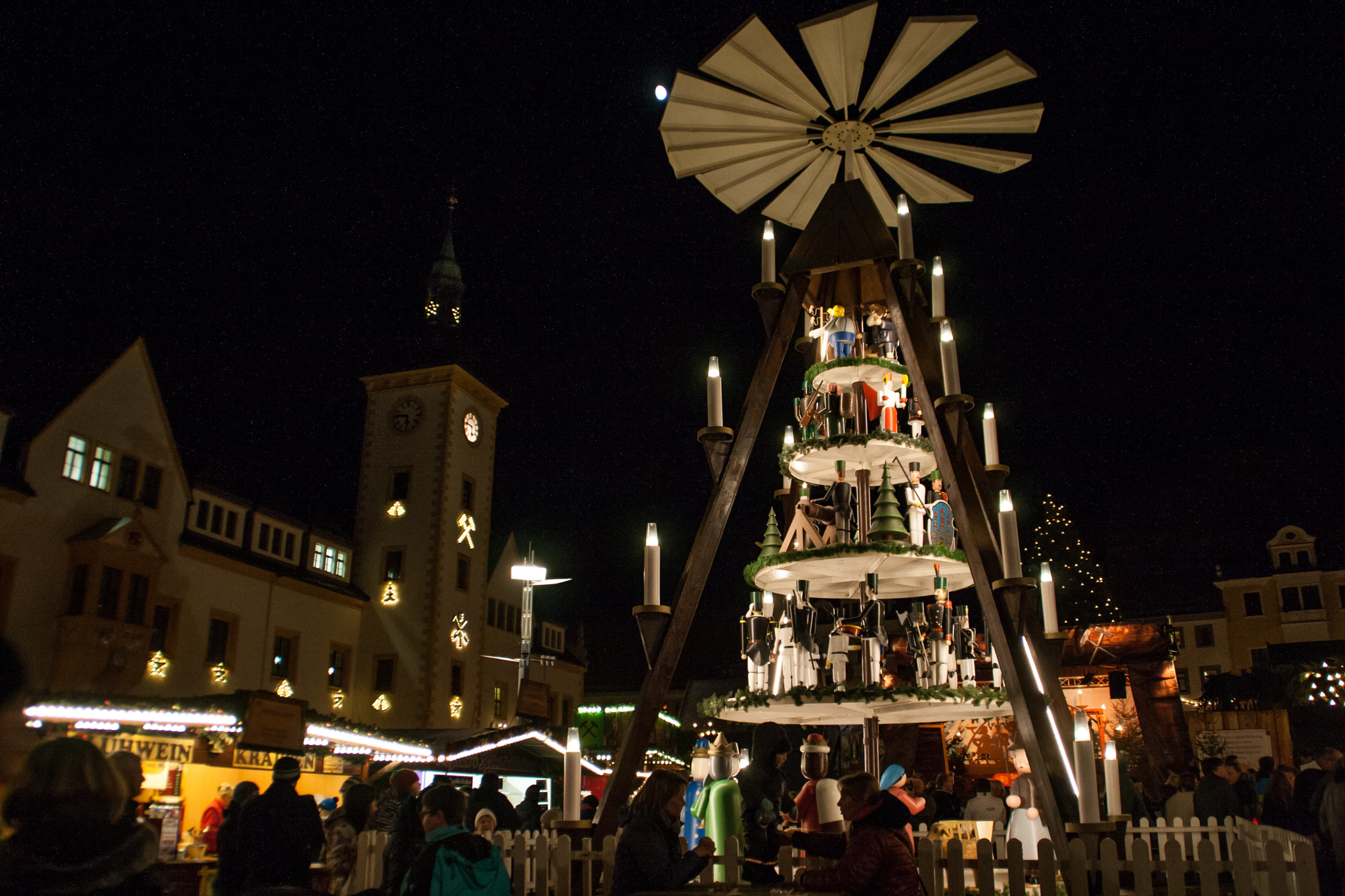 Canon EOS 400D (EOS Digital Rebel XTi / EOS Kiss Digital X) sample photo. Freiberg christmas market 2015 photography