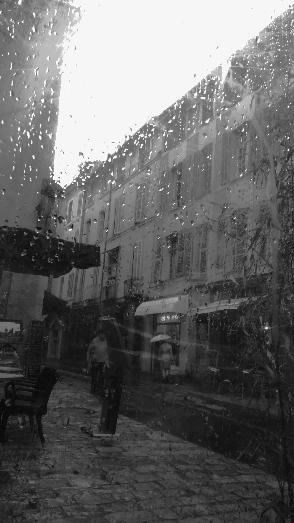 ASUS ZenFone 2 Laser (ZE500KL) sample photo. Aix en provence under the rain photography