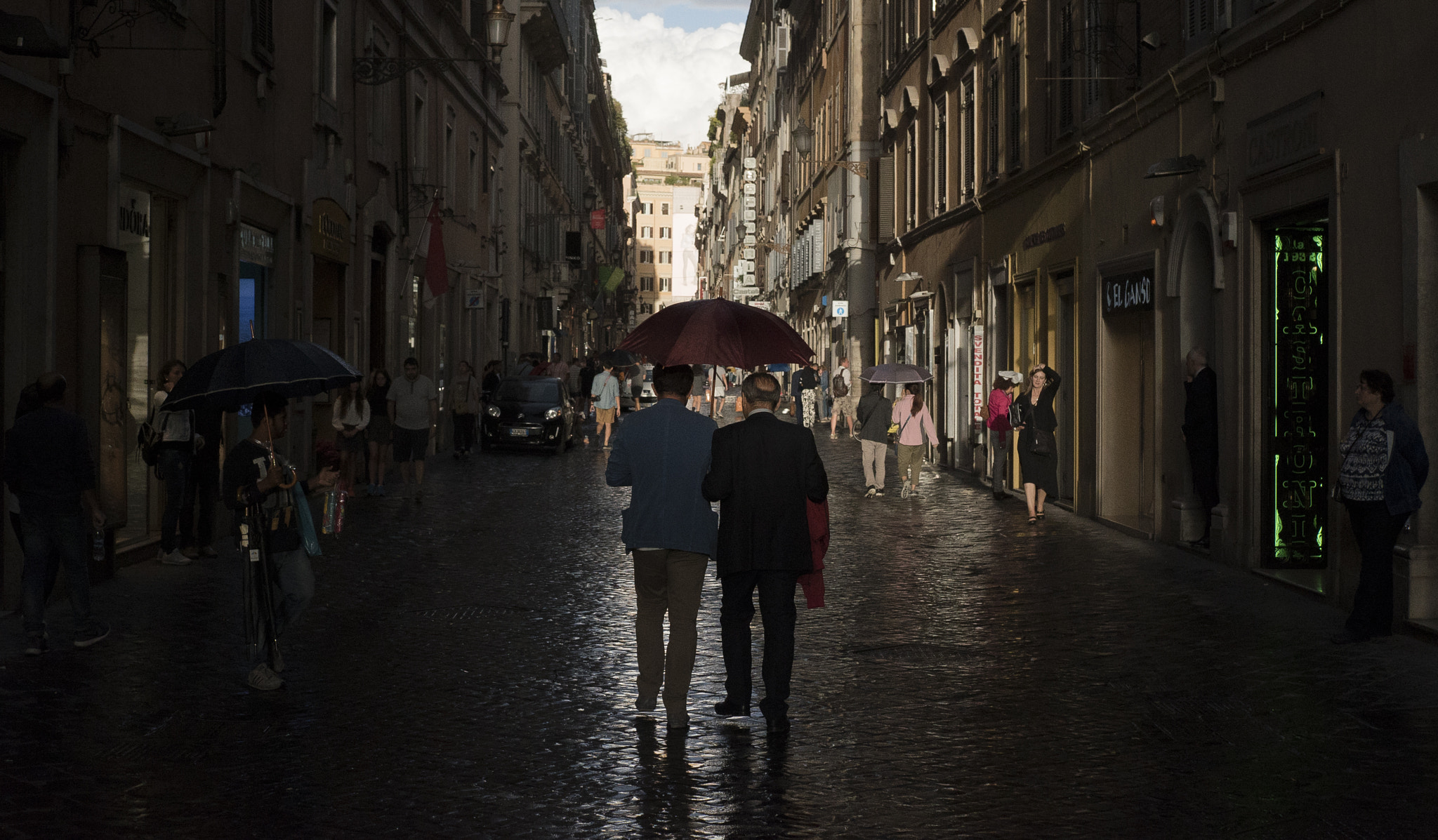 Sony a7S + Sony DT 50mm F1.8 SAM sample photo. Via dei condotti photography
