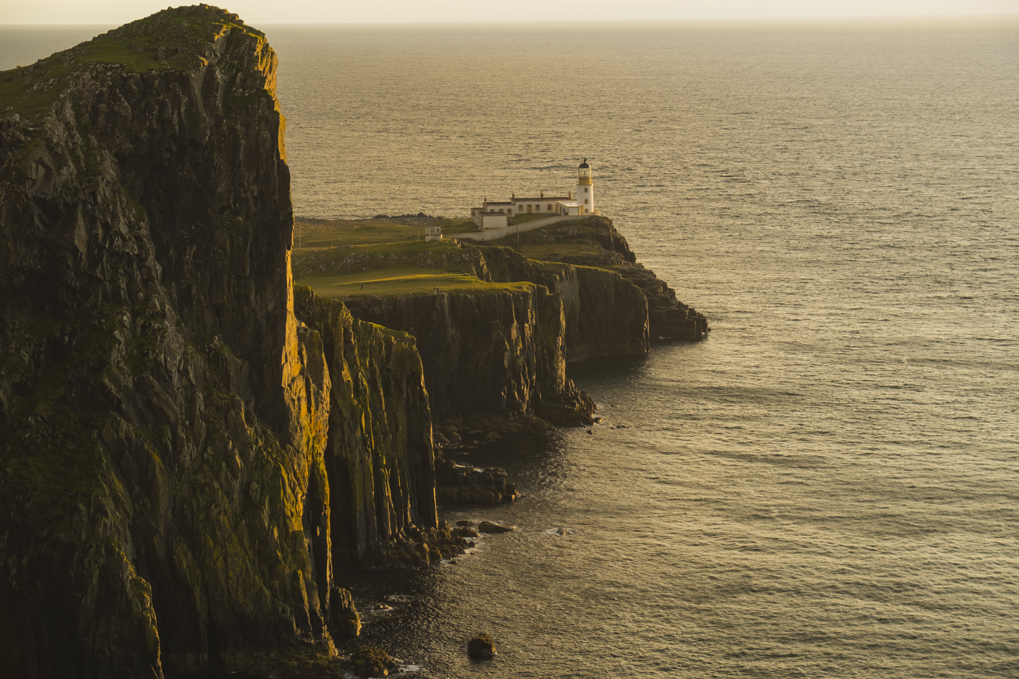 Fujifilm X-Pro2 + Fujifilm XF 18-135mm F3.5-5.6 R LM OIS WR sample photo. Neist point during golden hour photography