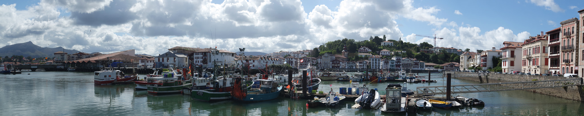 Samsung NX 16-50mm F3.5-5.6 Power Zoom ED OIS sample photo. Port de saint jean de luz photography