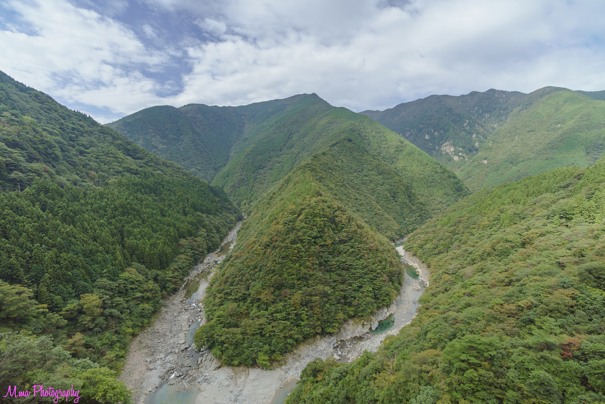 E 10mm F5.6 sample photo. Iya valley photography