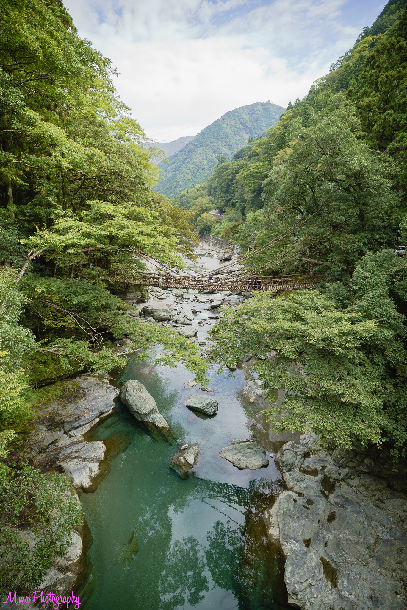 E 18mm F2.8 sample photo. Kazurabashi photography