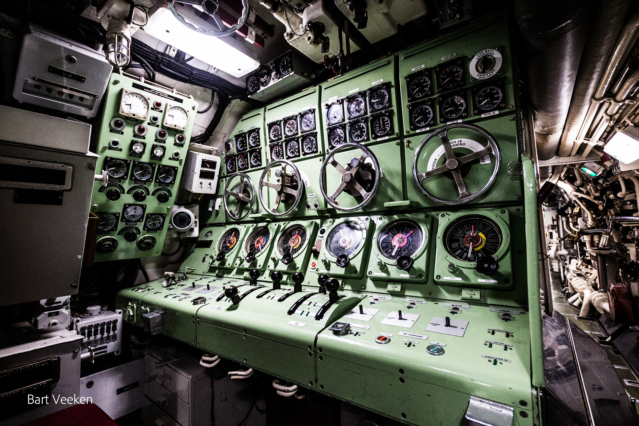 Sigma 10-20mm F3.5 EX DC HSM sample photo. Inside a submarine photography