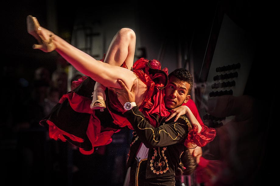 Nikon AF-Nikkor 80-200mm F2.8D ED sample photo. Tango flamenco photography