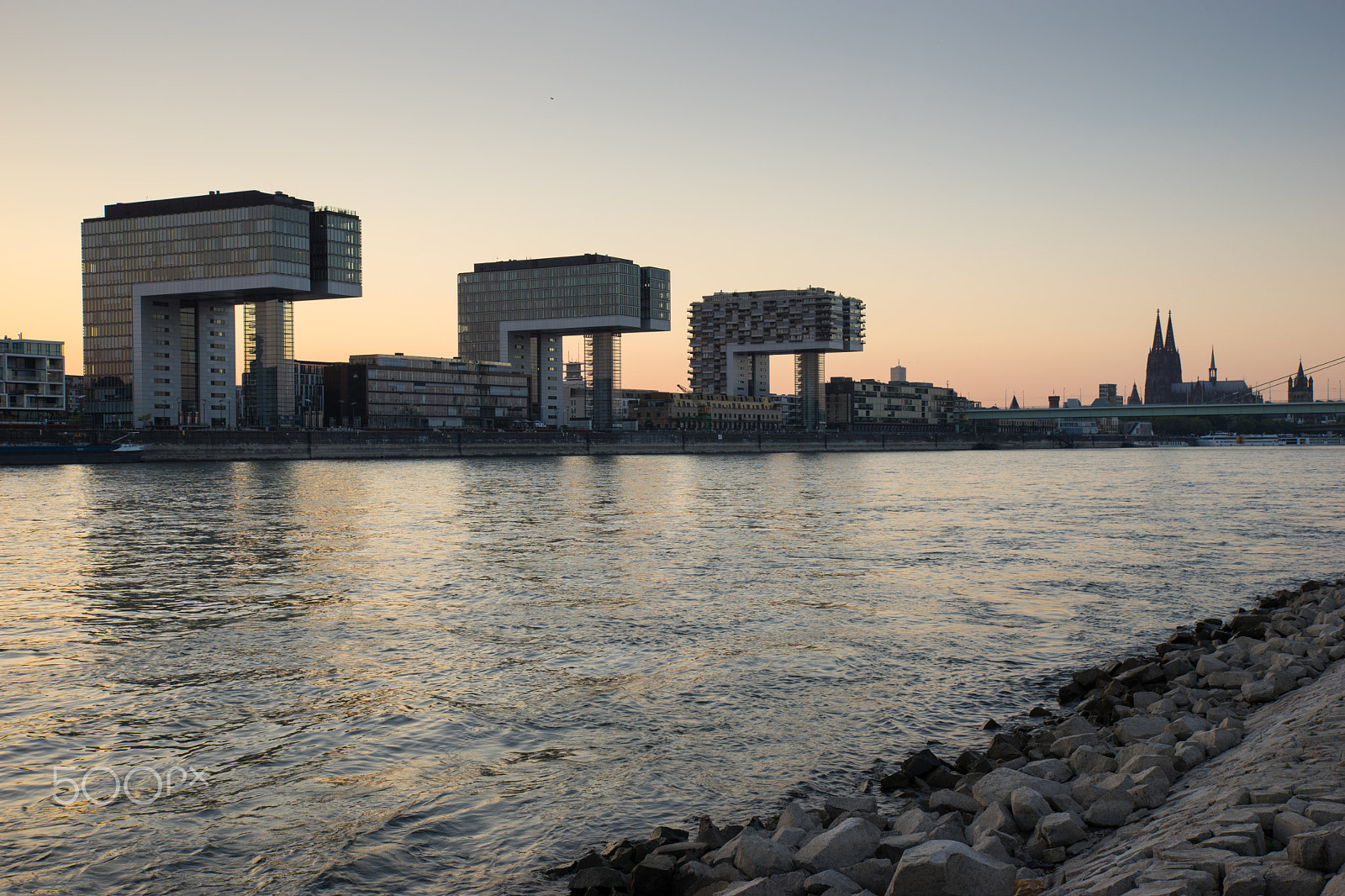 Tamron 18-270mm F3.5-6.3 Di II PZD sample photo. Crane houses photography
