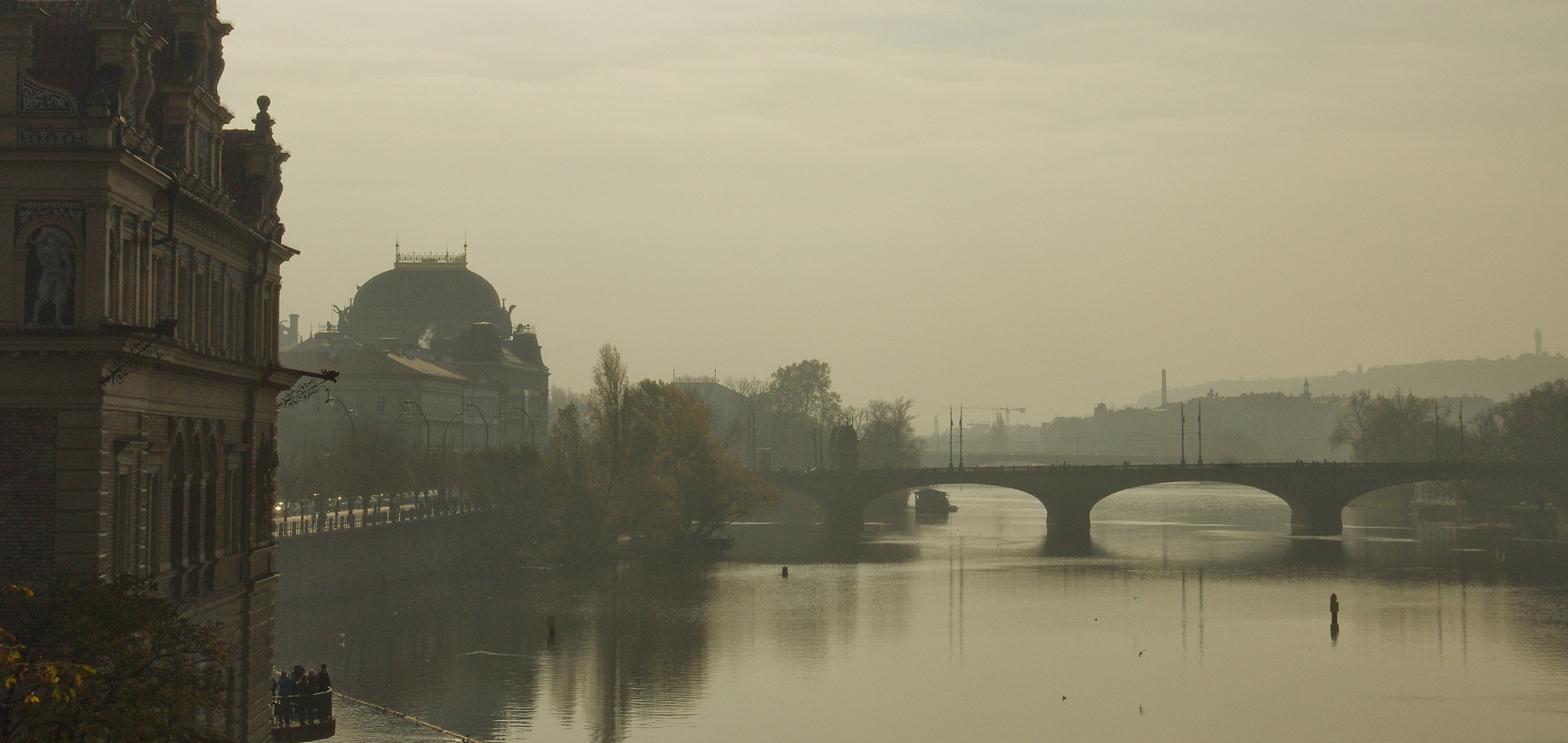 Pentax smc DA* 16-50mm F2.8 ED AL (IF) SDM sample photo. Prague - from the bridge photography