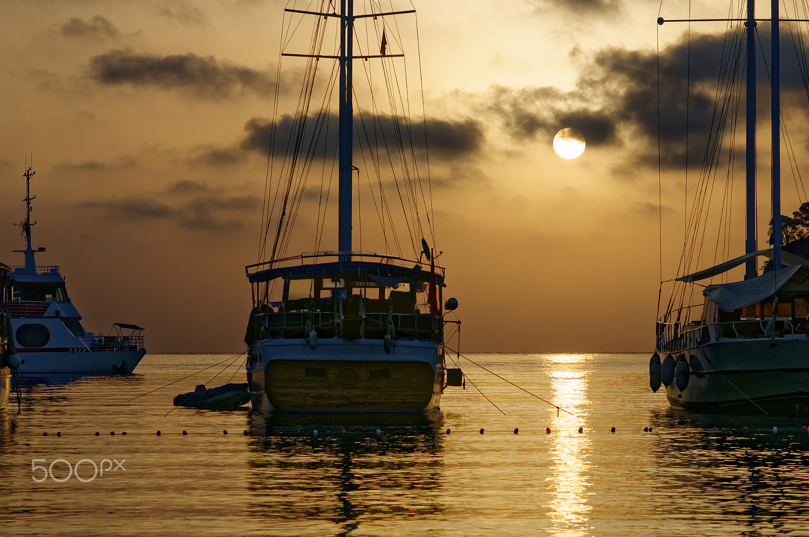 Nikon D300S + Nikon AF-S Nikkor 85mm F1.8G sample photo. Seascape. photography