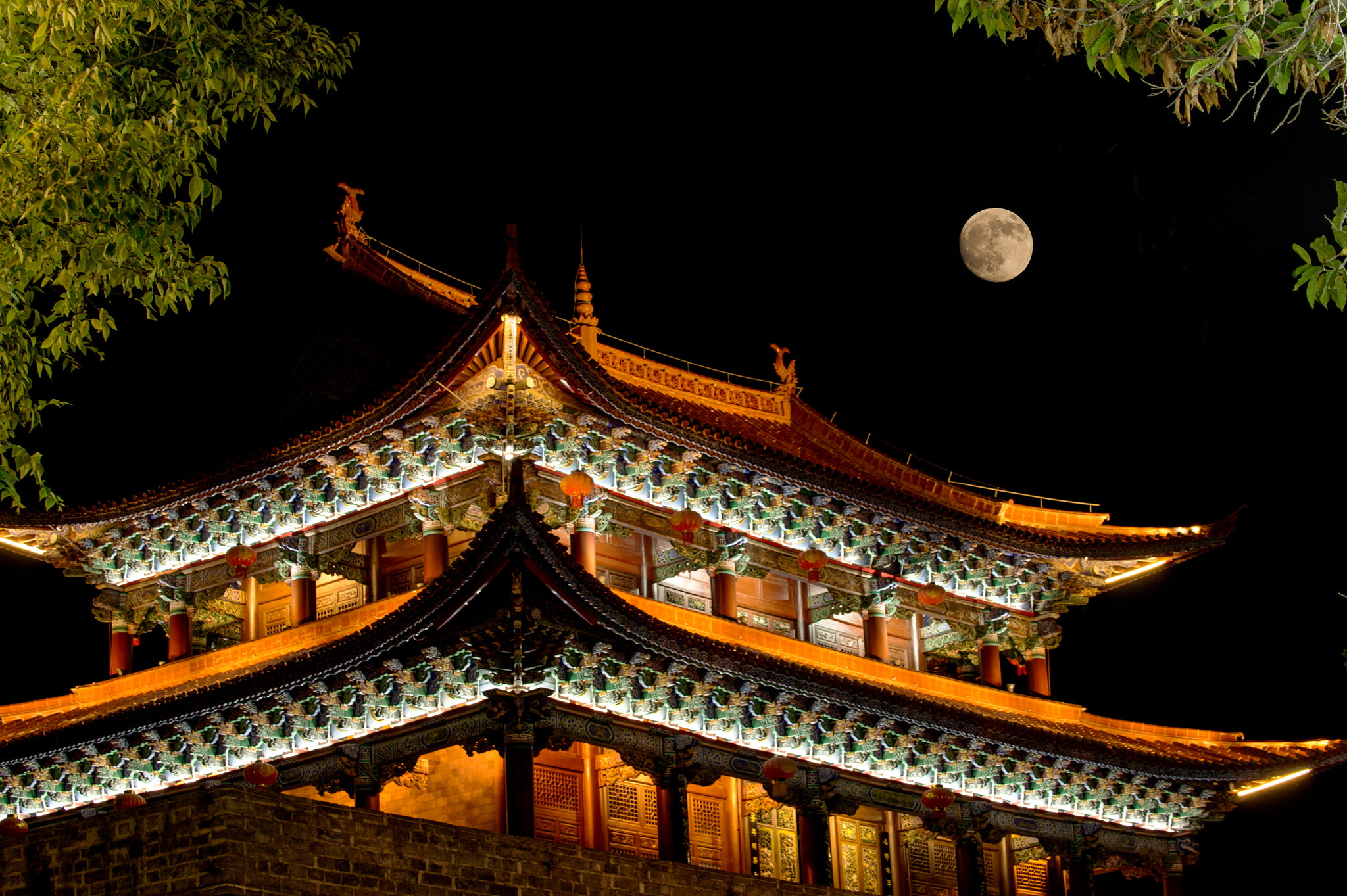Nikon Df sample photo. Full moon above dali er hai gate. photography