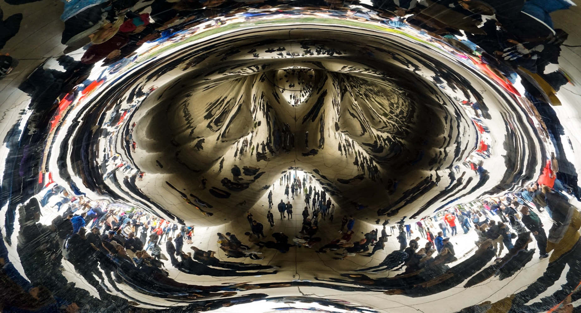 Sony a6000 + ZEISS Touit 12mm F2.8 sample photo. People connected through sculpture. the cloud gate ... photography