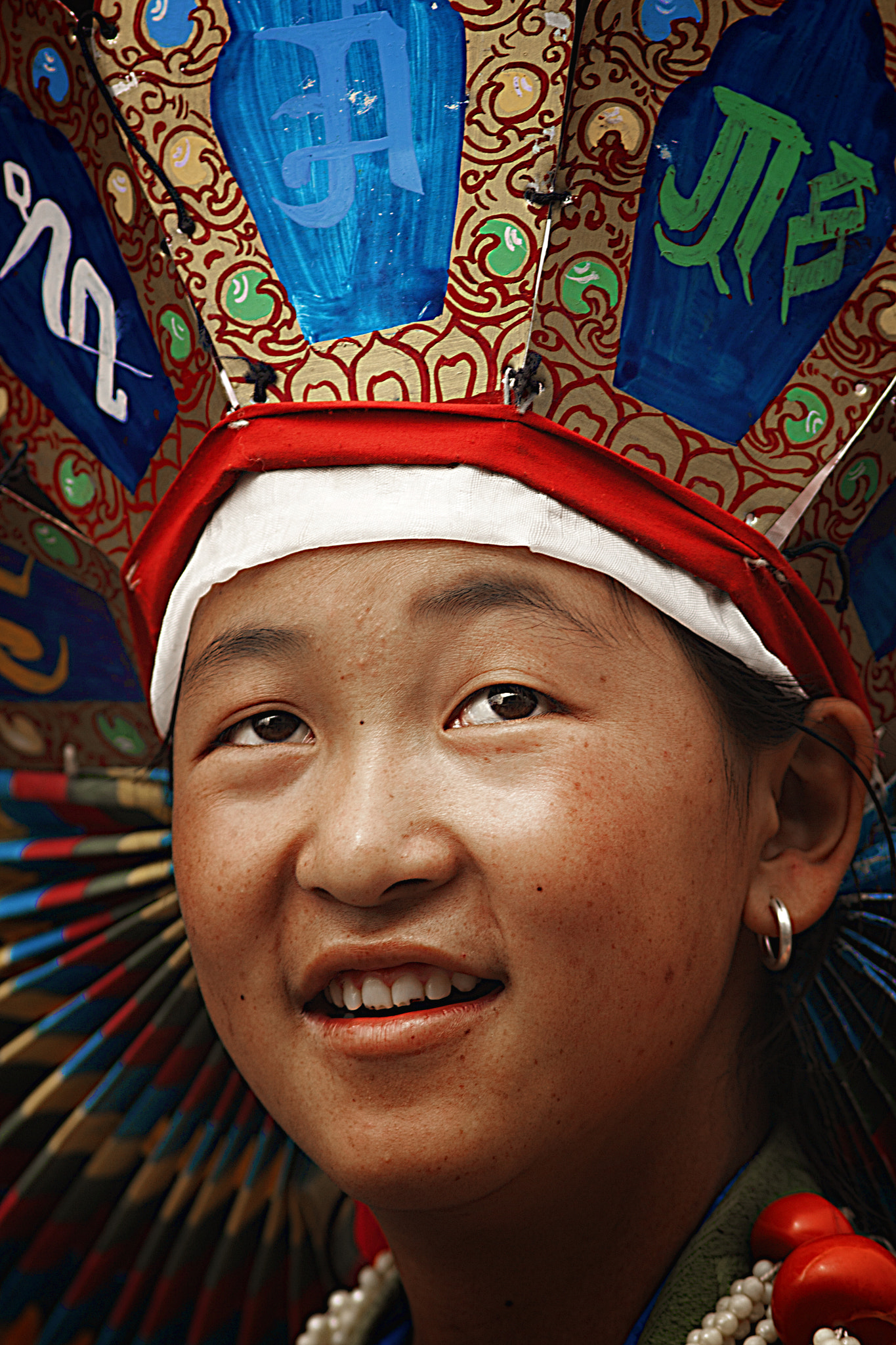 Canon EOS 1000D (EOS Digital Rebel XS / EOS Kiss F) + Canon EF 300mm F4L IS USM sample photo. Potrait of life photography