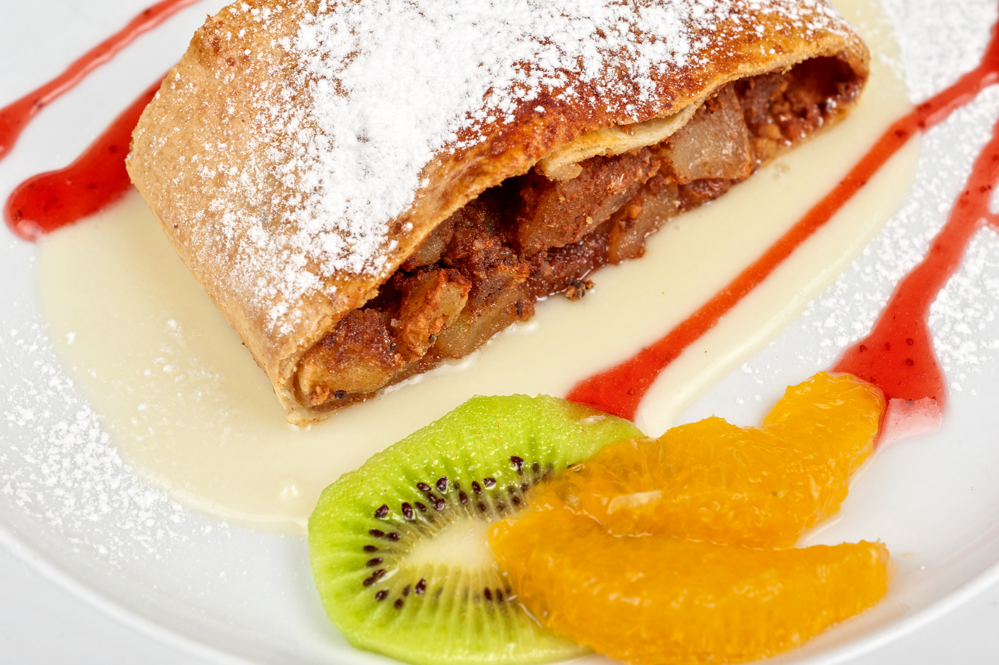 Nikon AF Micro-Nikkor 60mm F2.8D sample photo. Apple strudel photography