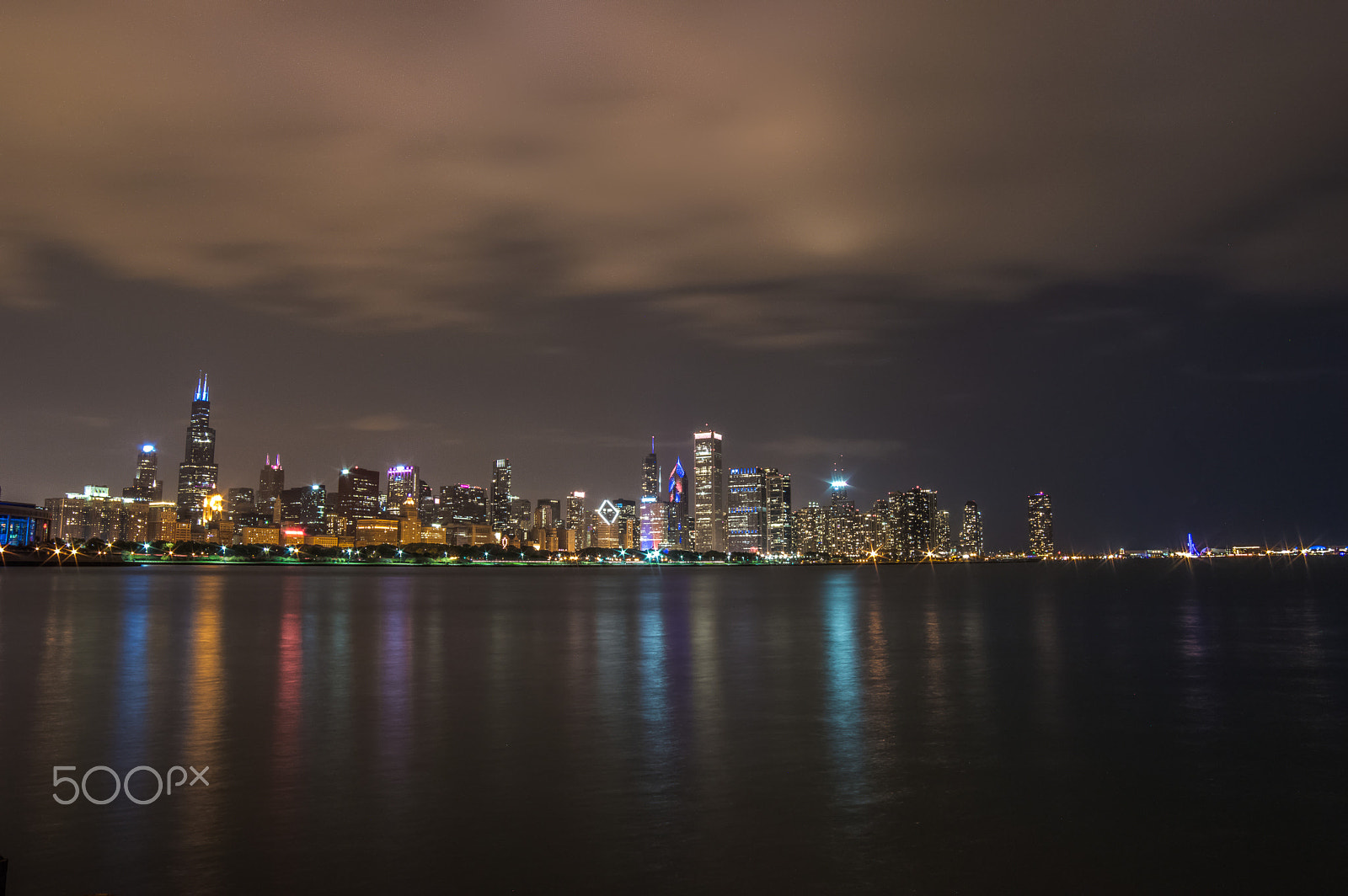 Samyang 14mm F2.8 ED AS IF UMC sample photo. A breathing chicago photography
