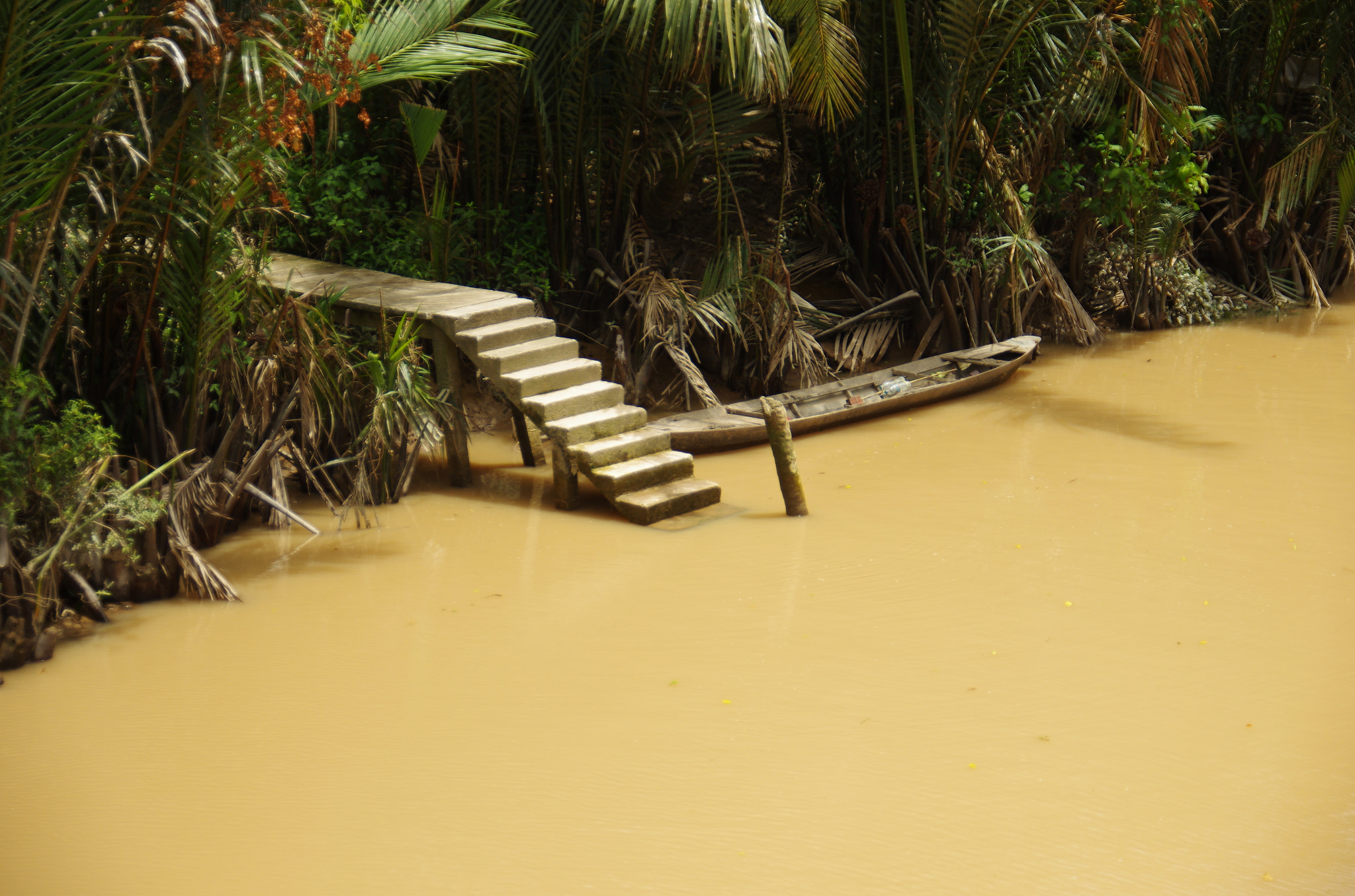 Pentax smc DA* 16-50mm F2.8 ED AL (IF) SDM sample photo. Stairway to mekong photography