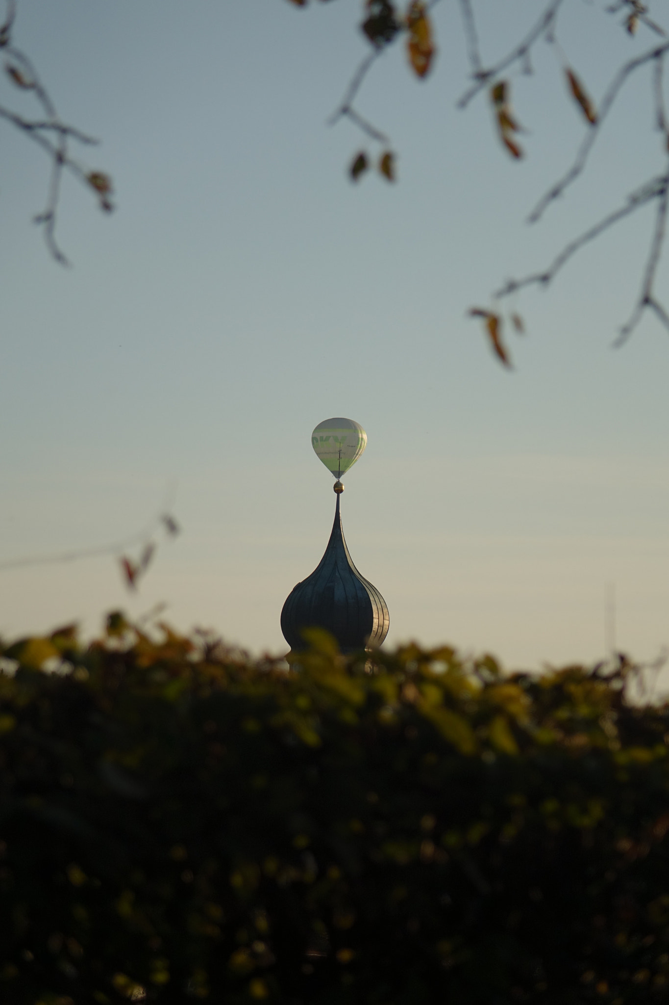 Sony Cyber-shot DSC-RX10 + Sony 24-200mm F2.8 sample photo. One moment in time photography
