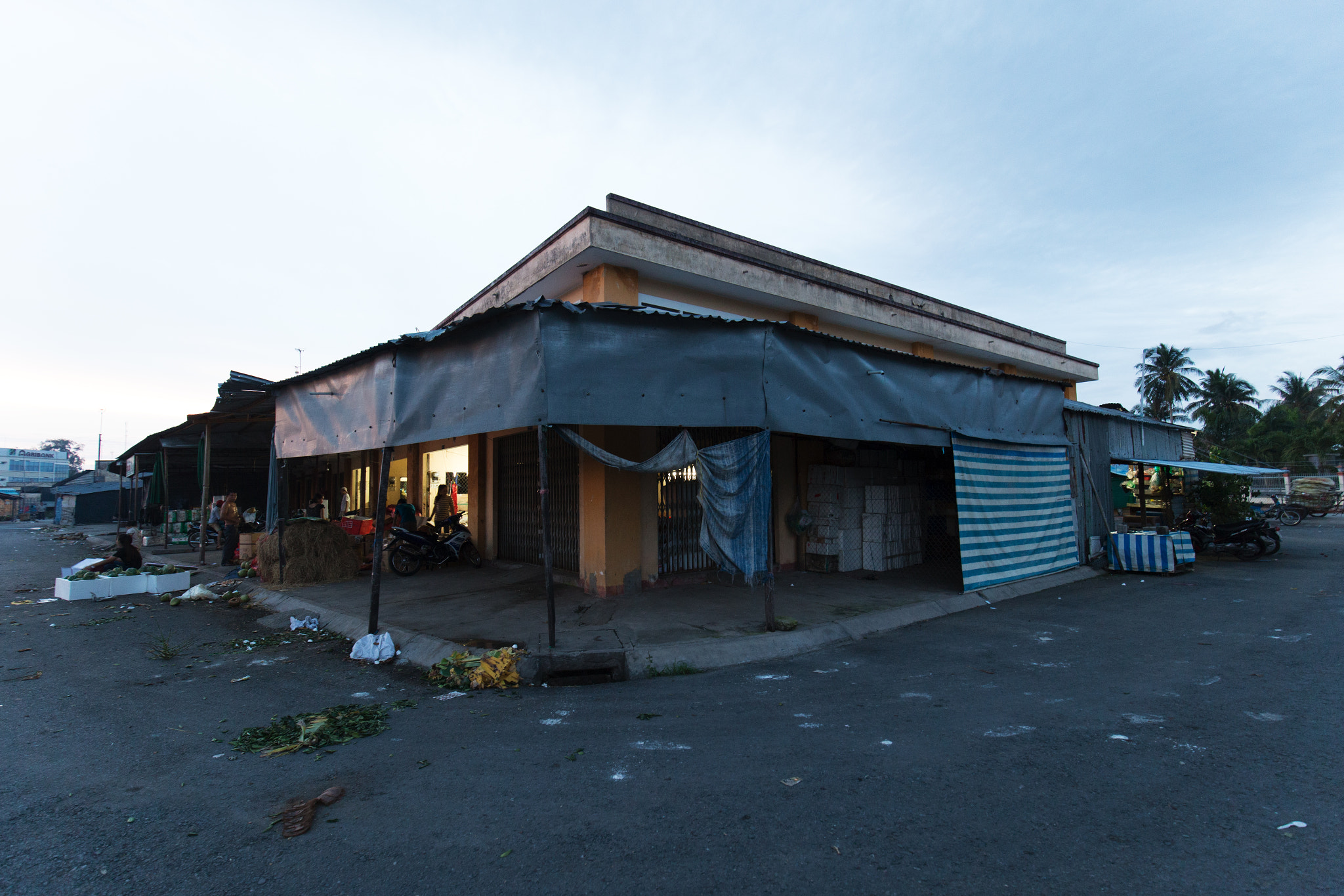Canon EF 16-35mm F4L IS USM sample photo. 27939636193.jpg photography