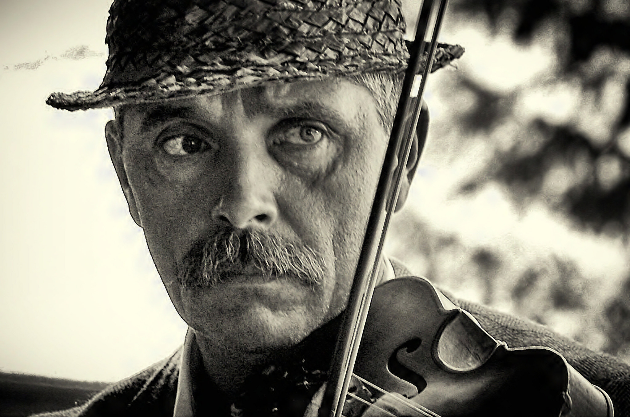 Nikon D40 sample photo. Nicholas folk musician photography