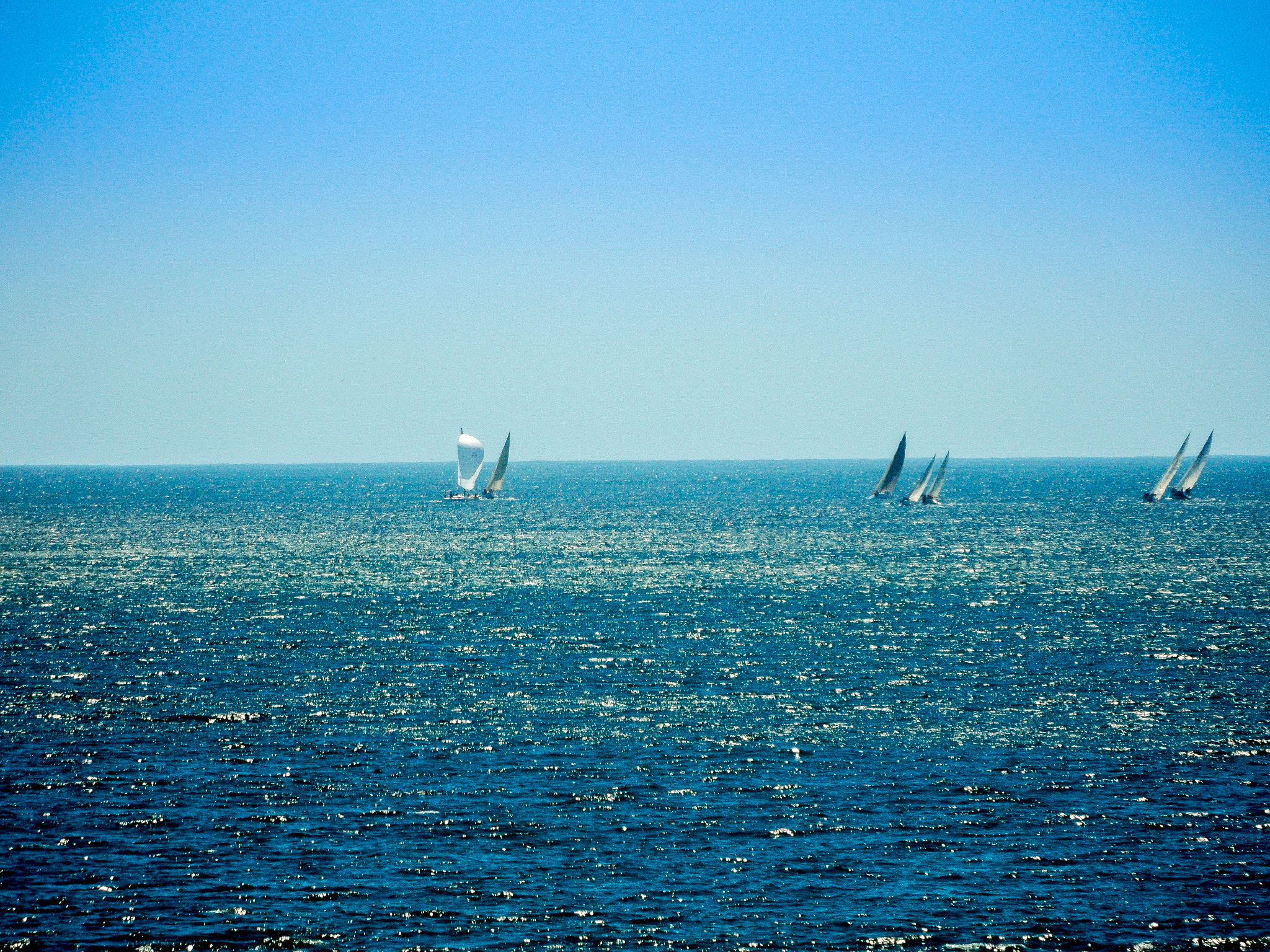 Samsung WB650 / VLUU WB650 /  WB660 sample photo. Sailboat racing photography