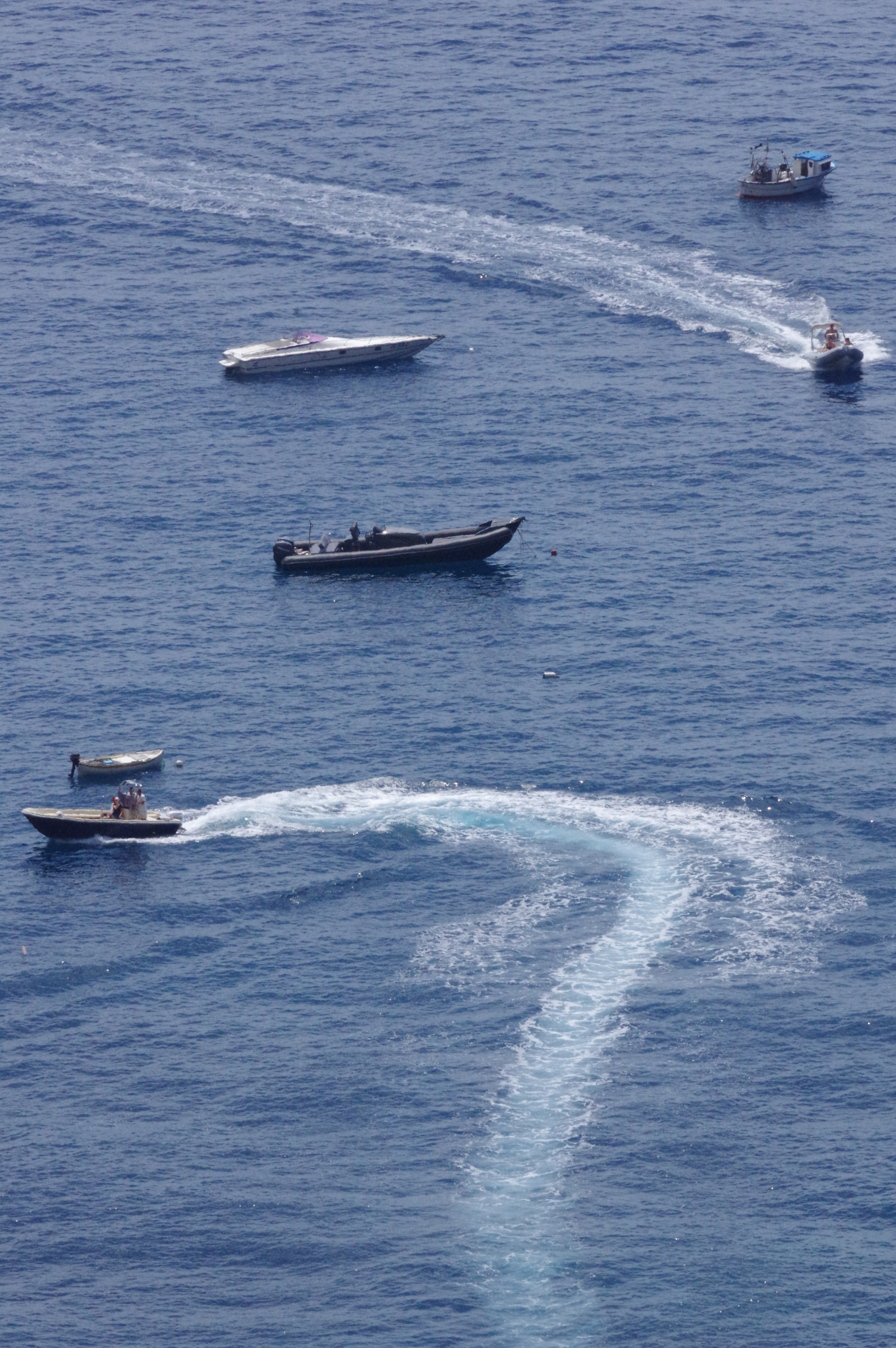 Pentax smc DA* 300mm F4.0 ED (IF) SDM sample photo. Positano evening boat traffic photography