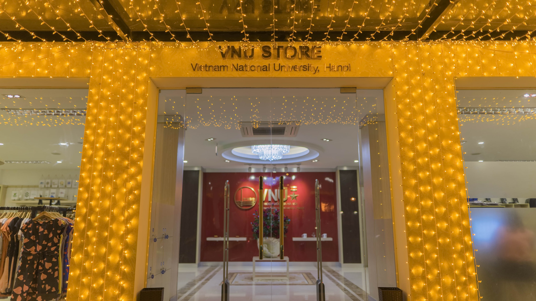 Sigma 24mm F1.4 DG HSM Art sample photo. Vietnam national university store photography