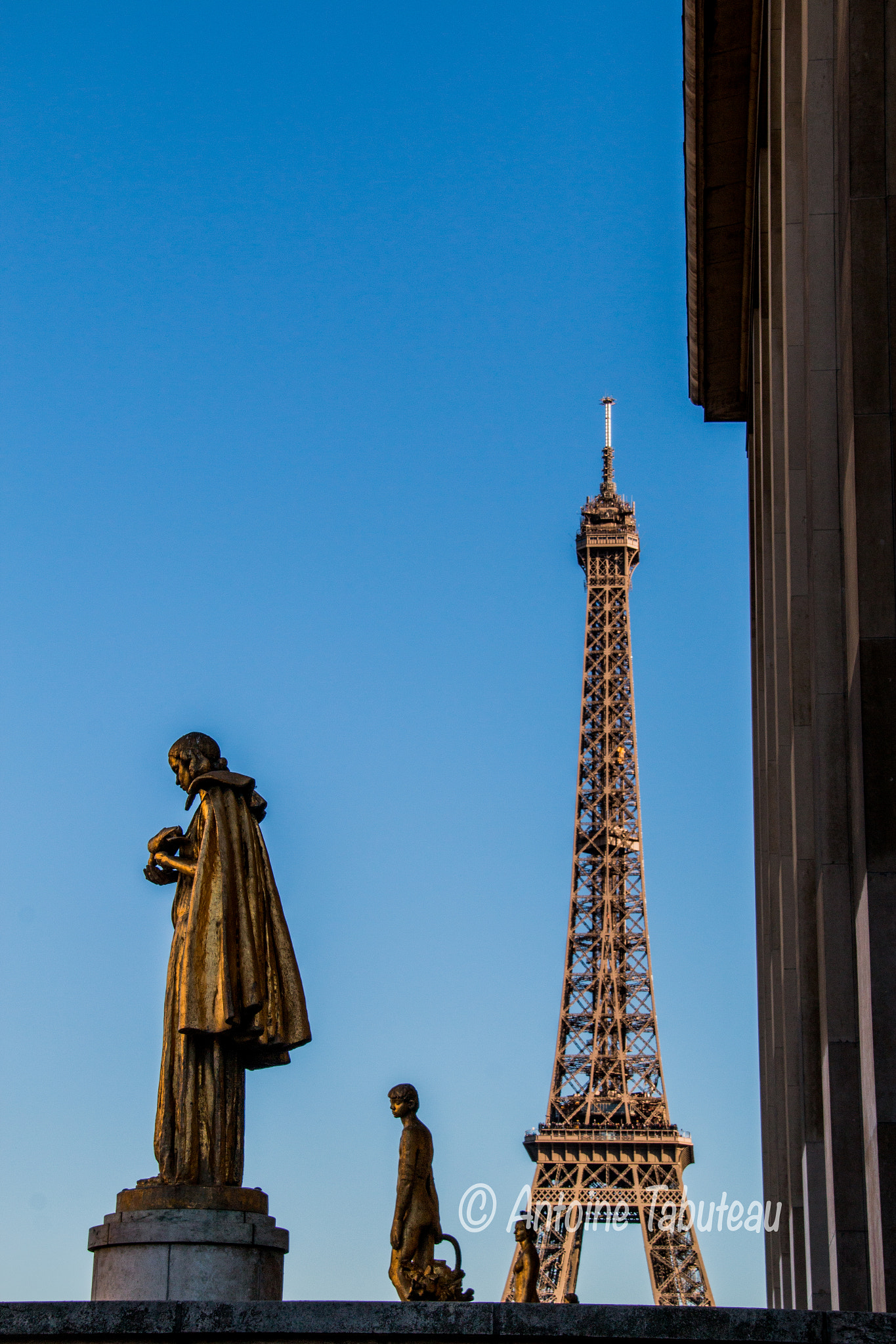 Sigma 18-200mm f/3.5-6.3 DC OS sample photo. Tour eiffel photography