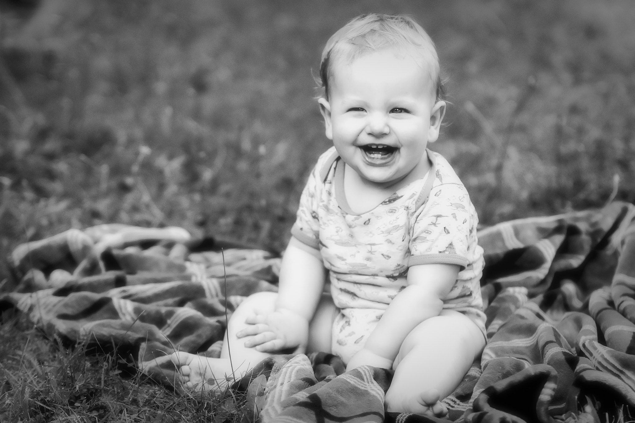 70-200mm F2.8 sample photo. Just a laugh from a small man (let me be big first photography