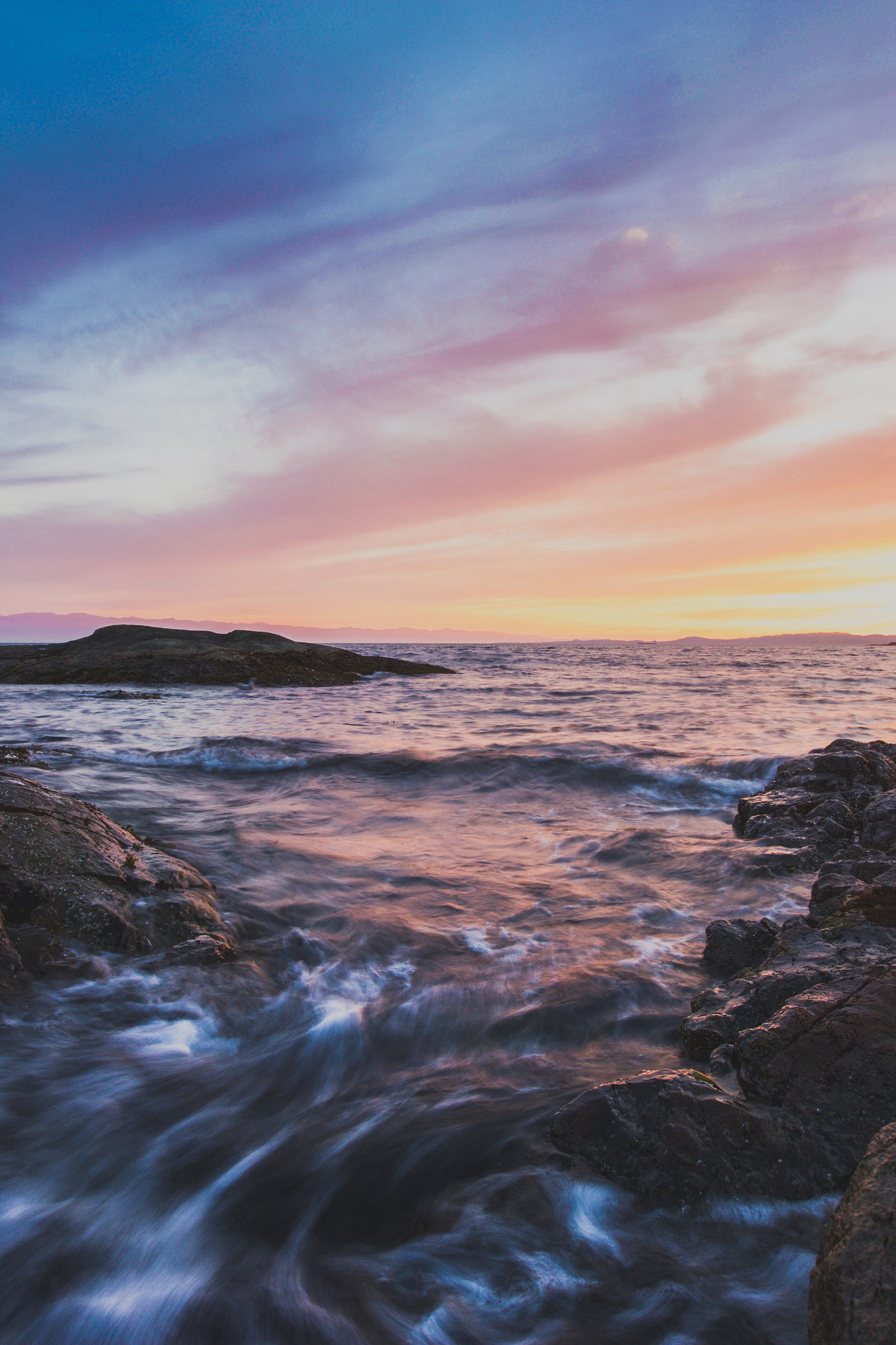Canon EF 16-35mm F2.8L II USM sample photo. When the waves crash photography