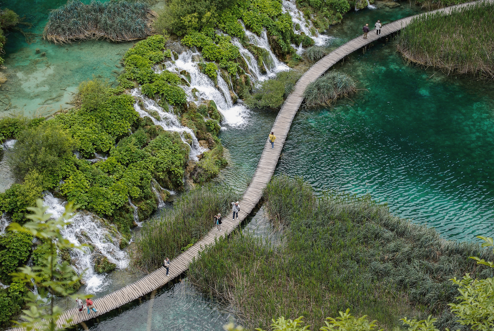 Pentax K10D sample photo. Bridge over trouble water photography