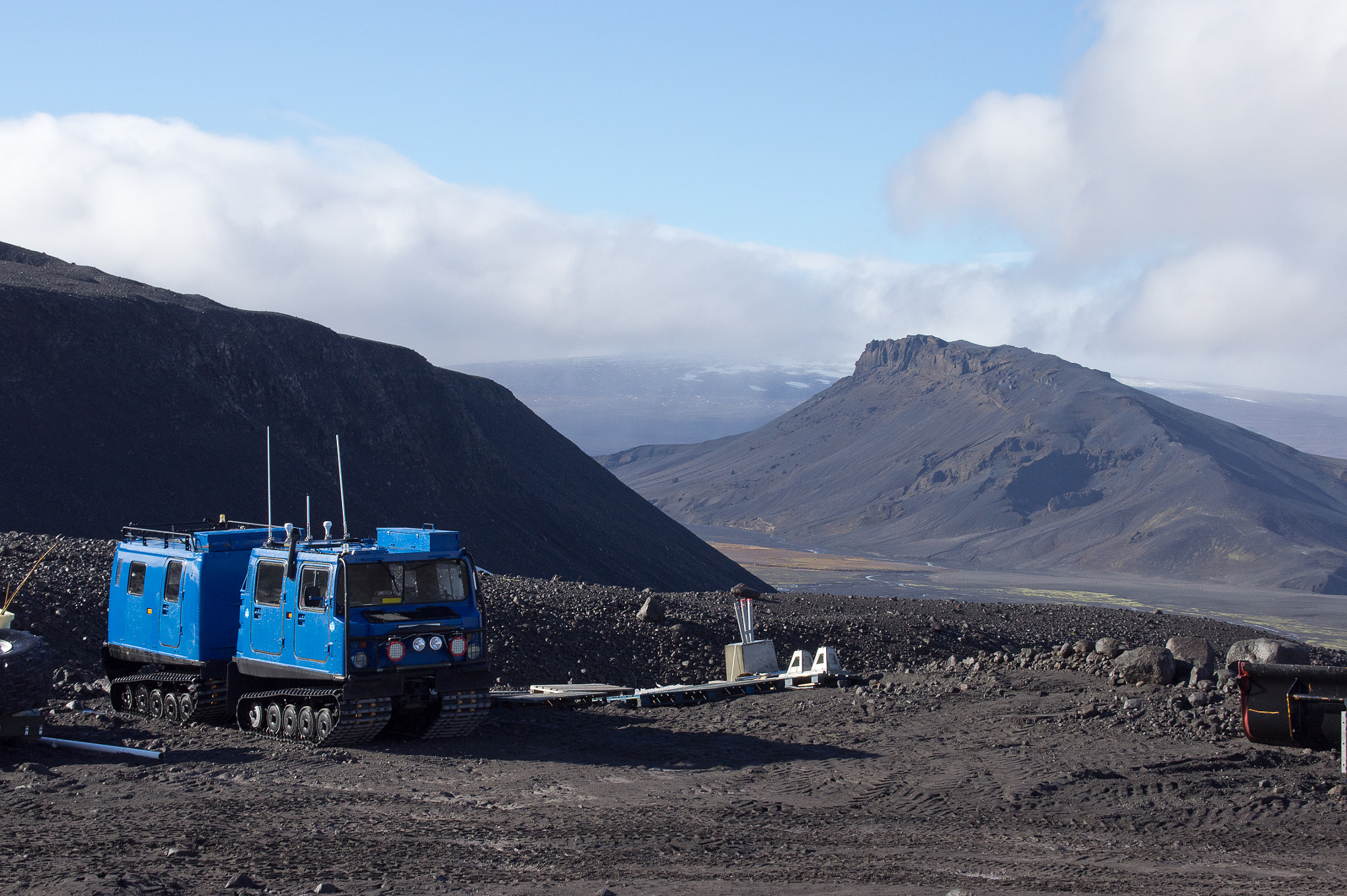 Sony E 18-200mm F3.5-6.3 OSS sample photo. Streets of iceland photography